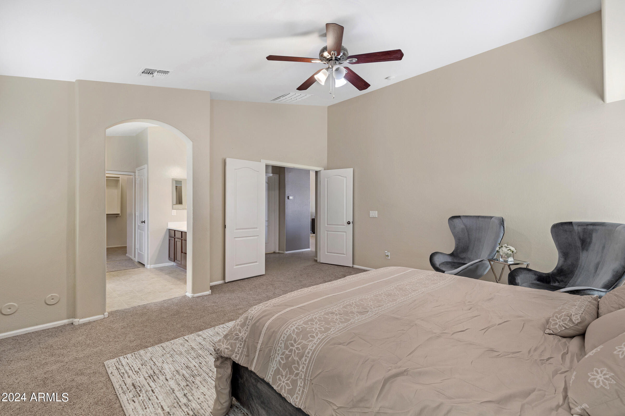 10435 W SOUTHGATE Avenue