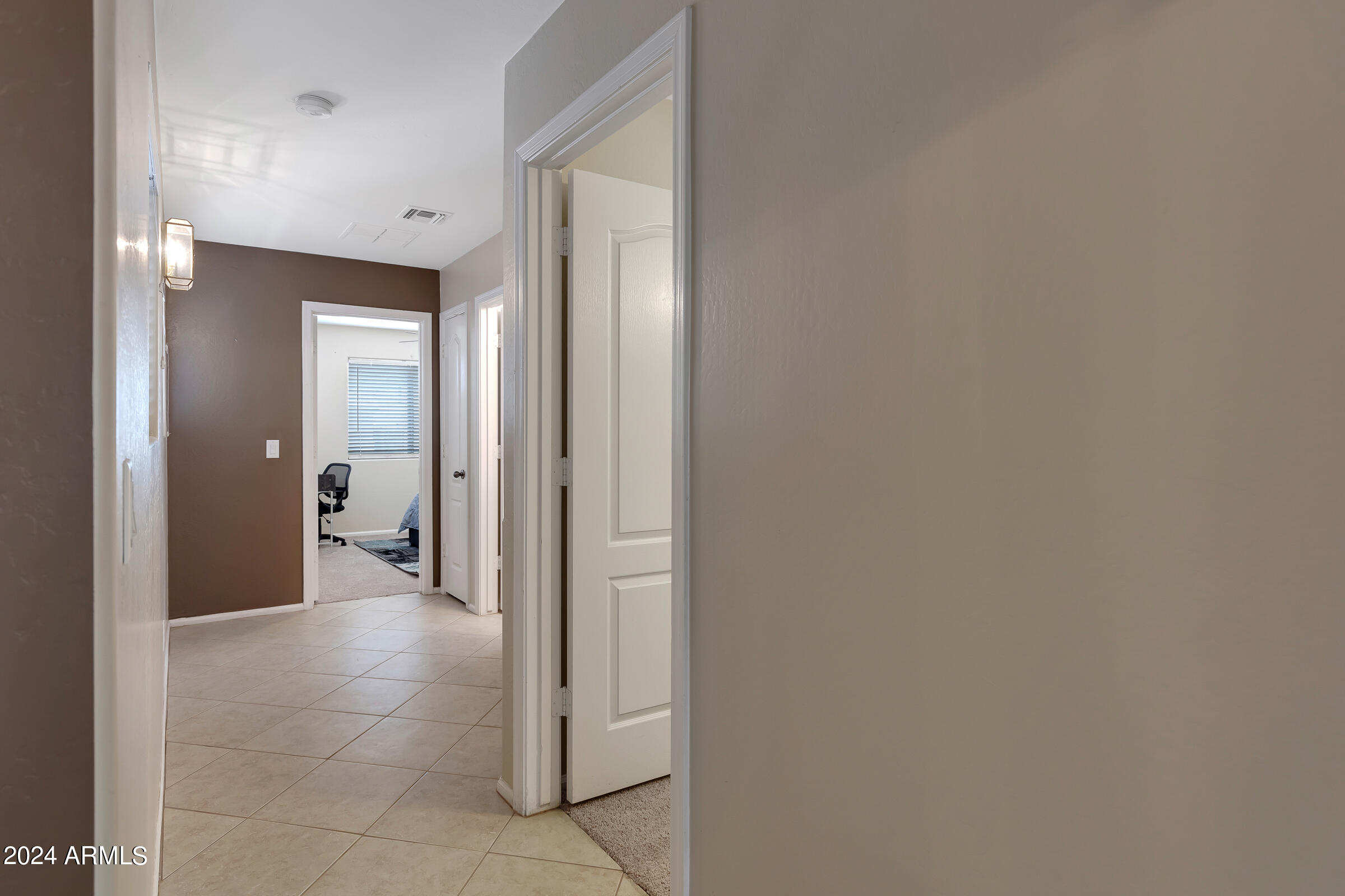 10435 W SOUTHGATE Avenue