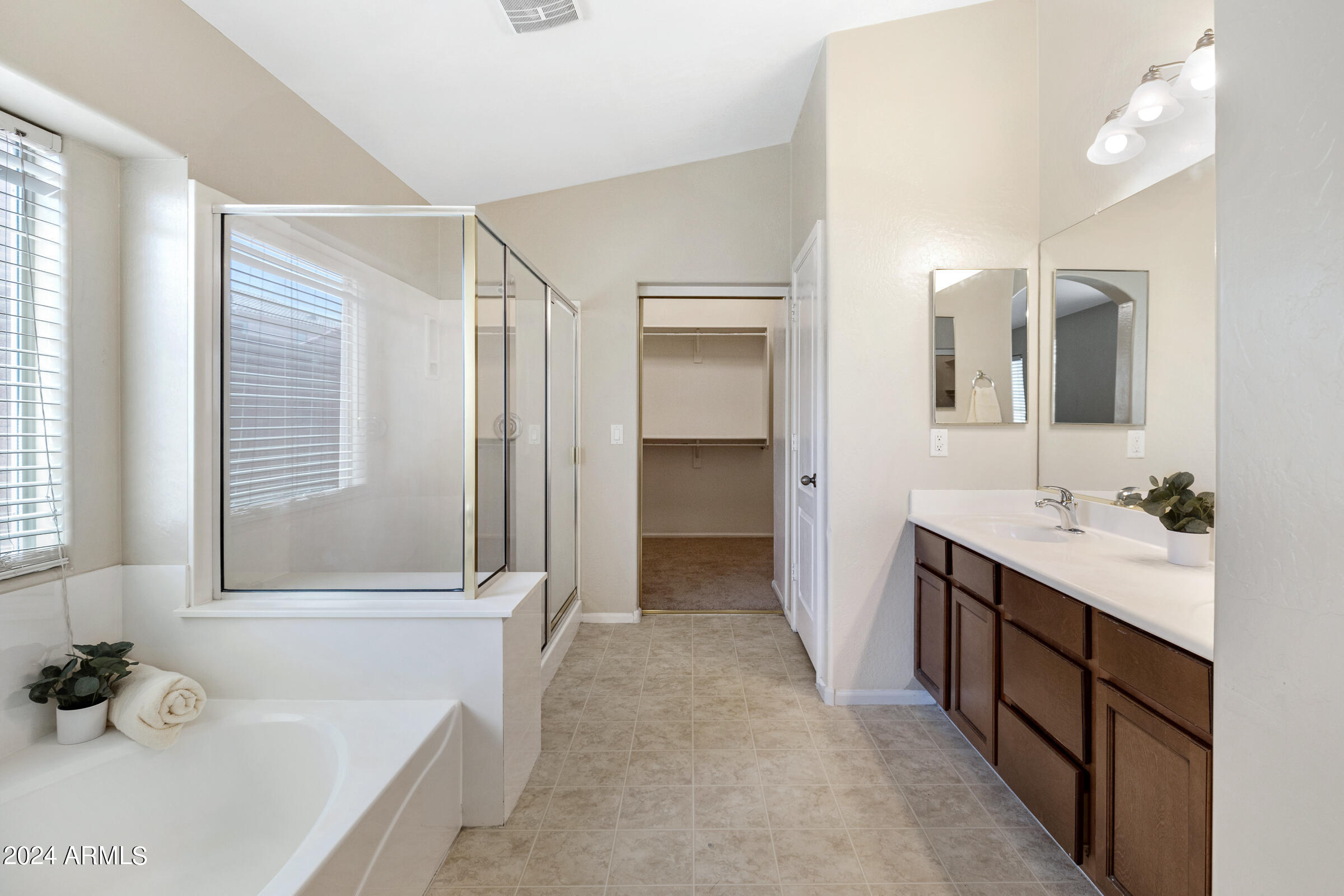 10435 W SOUTHGATE Avenue