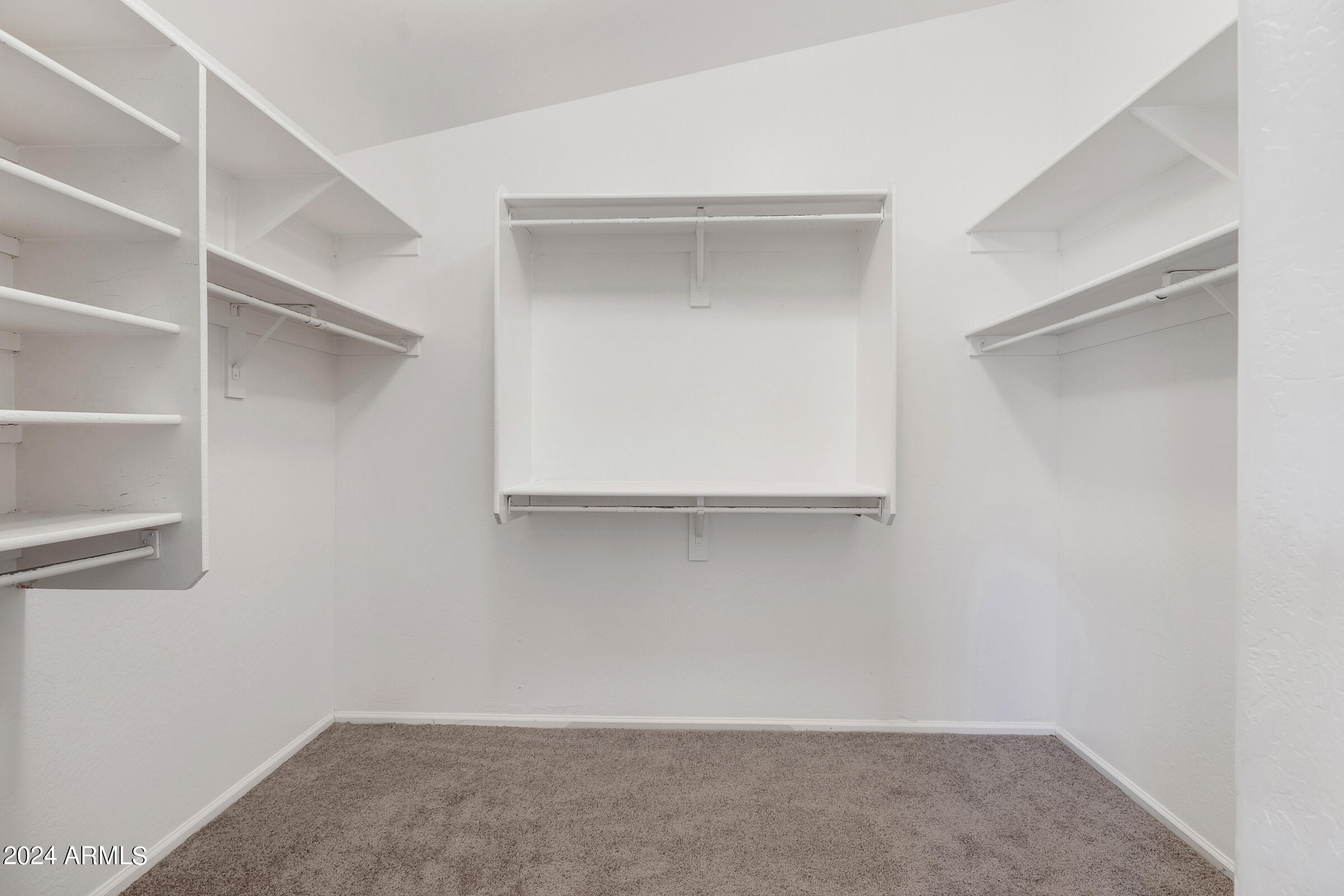 10435 W SOUTHGATE Avenue