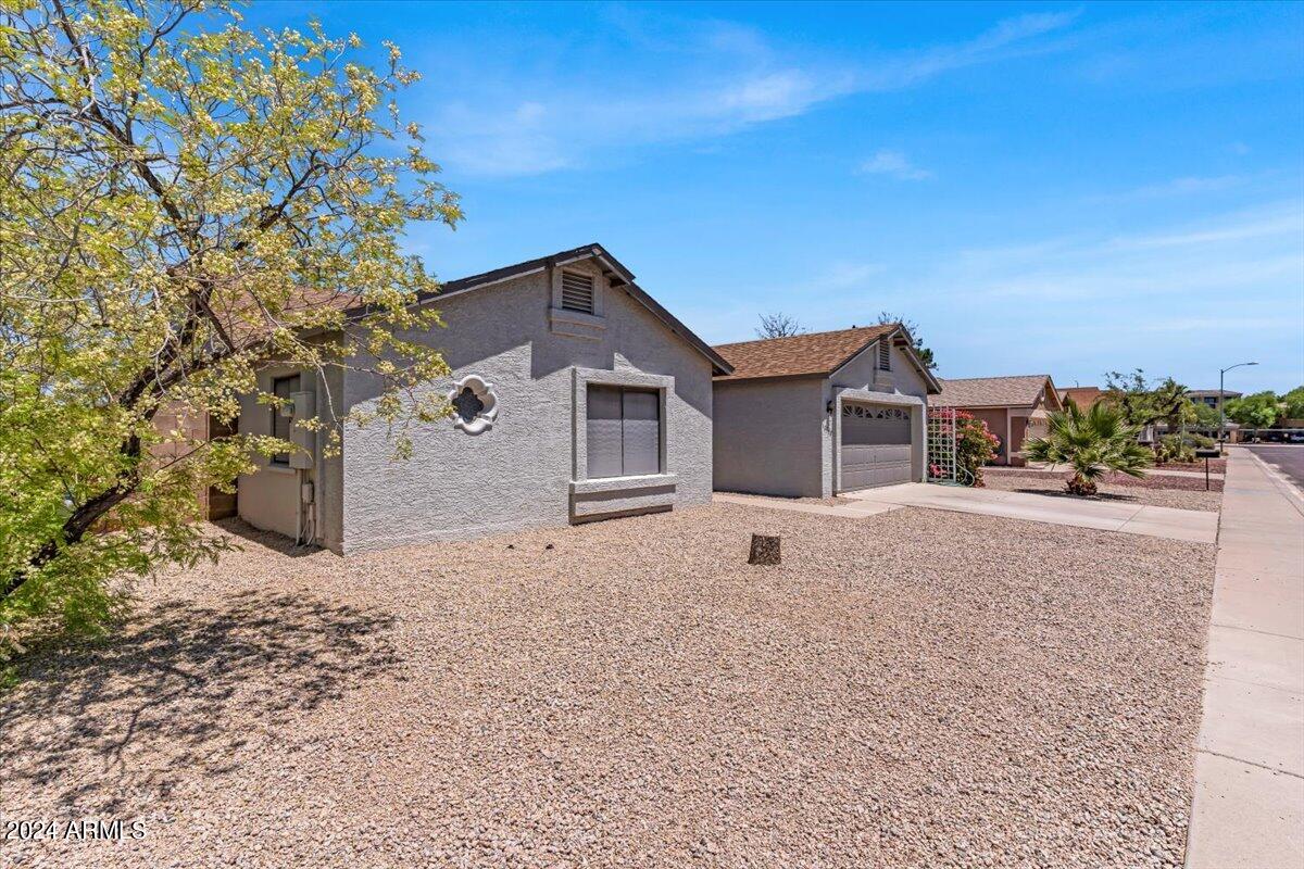 10932 W PUGET Avenue