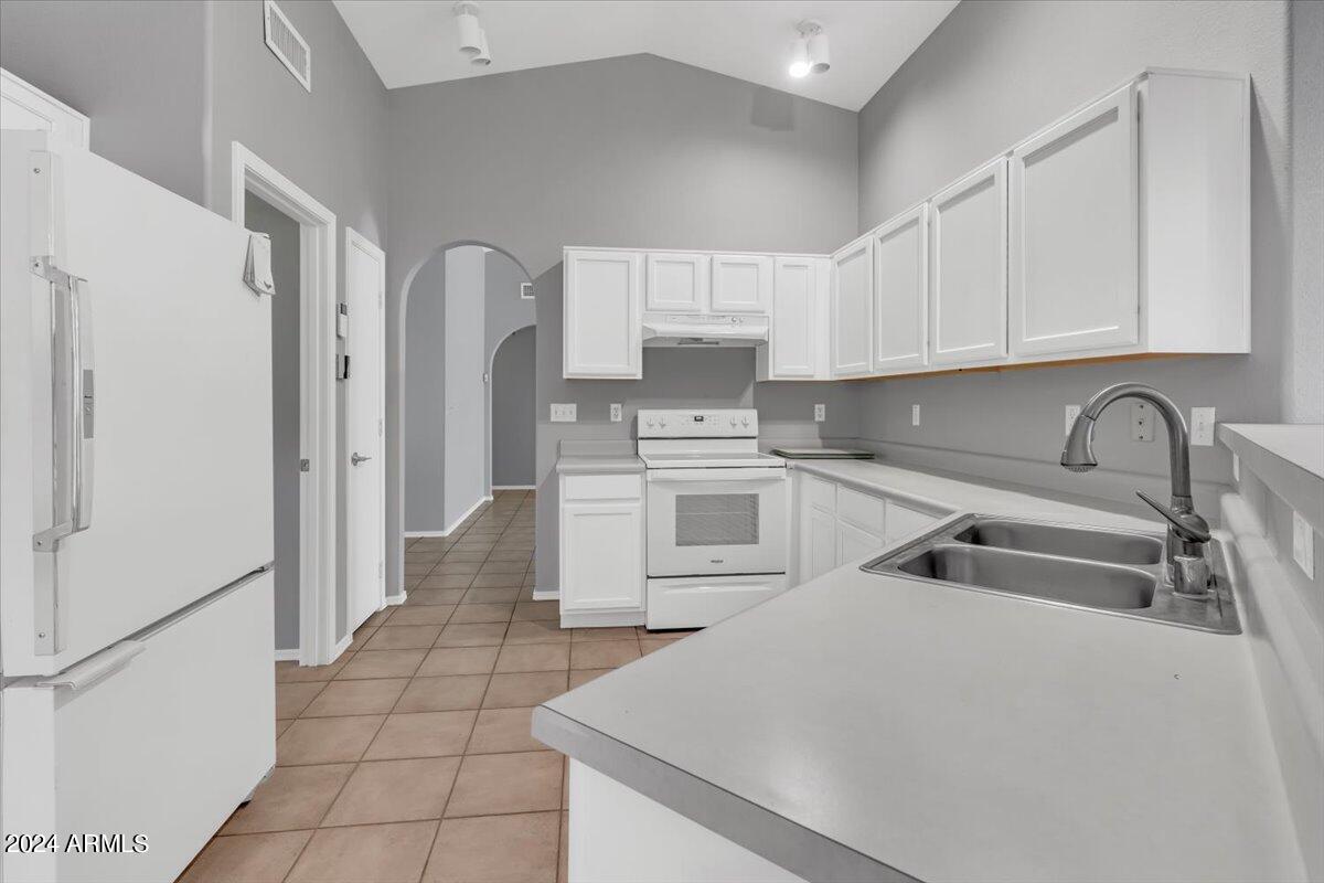 10932 W PUGET Avenue