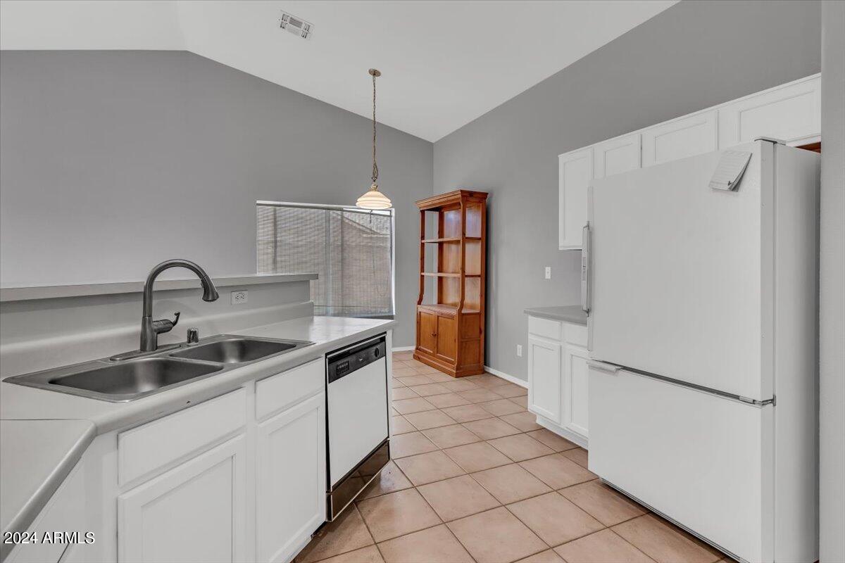 10932 W PUGET Avenue