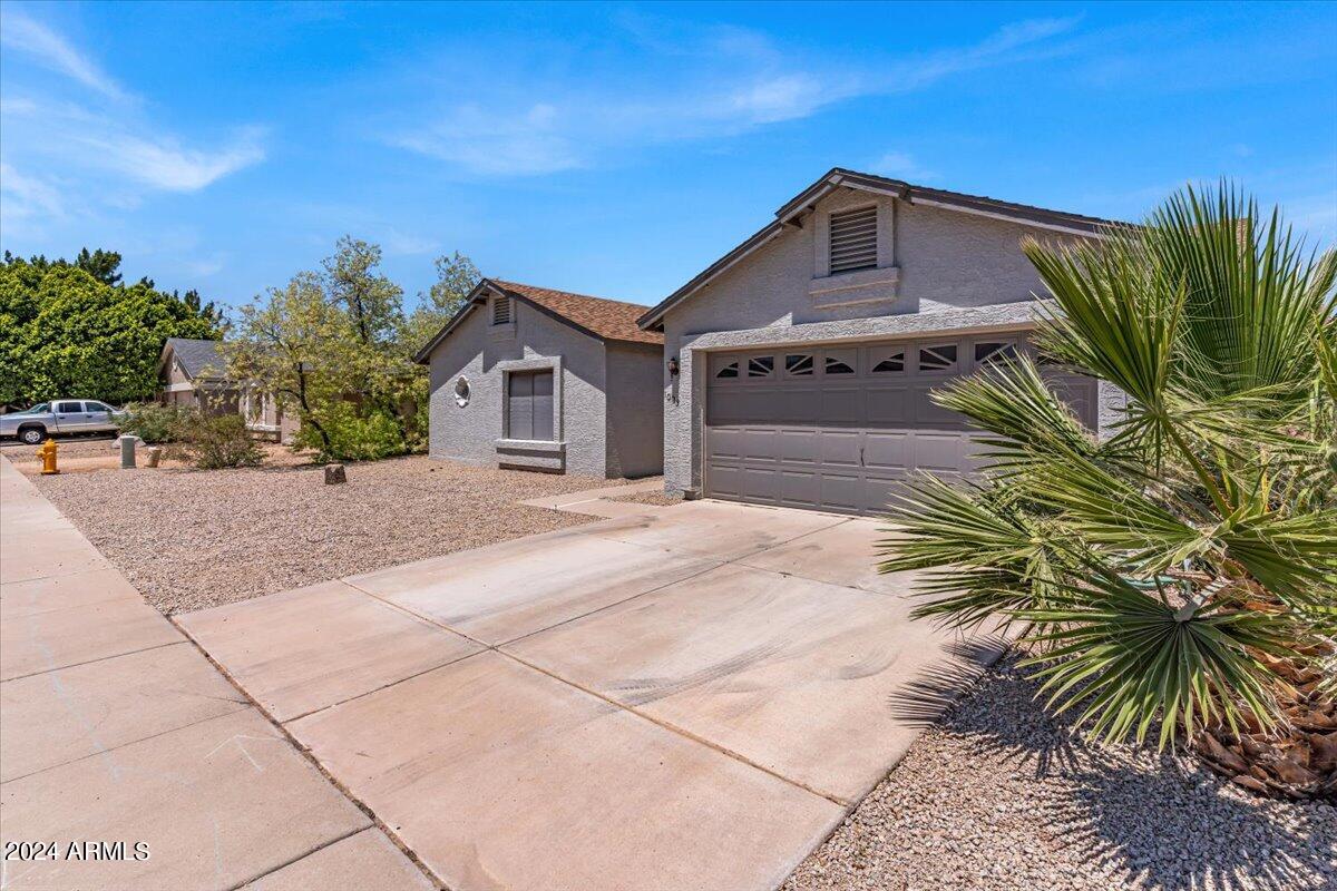 10932 W PUGET Avenue