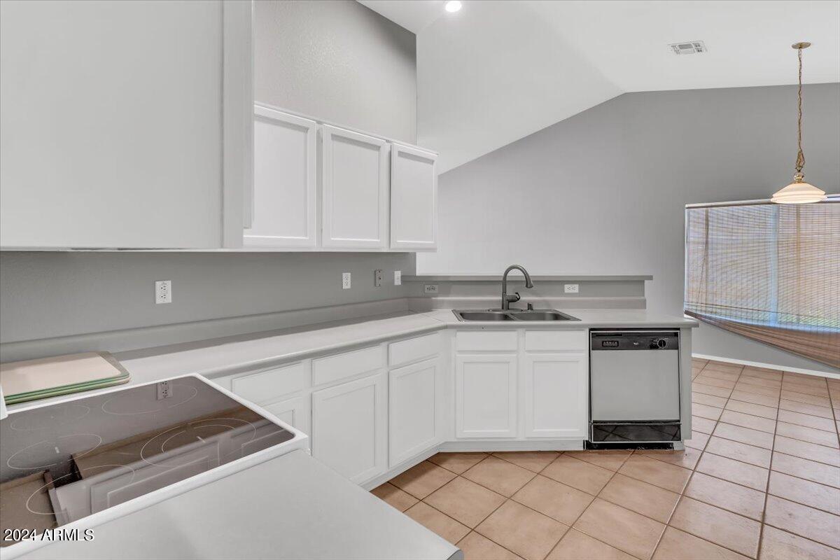 10932 W PUGET Avenue