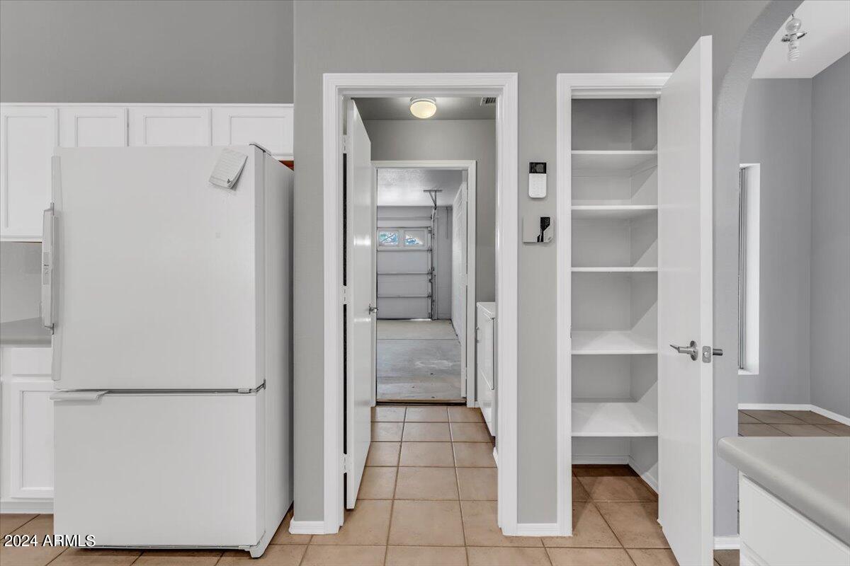 10932 W PUGET Avenue