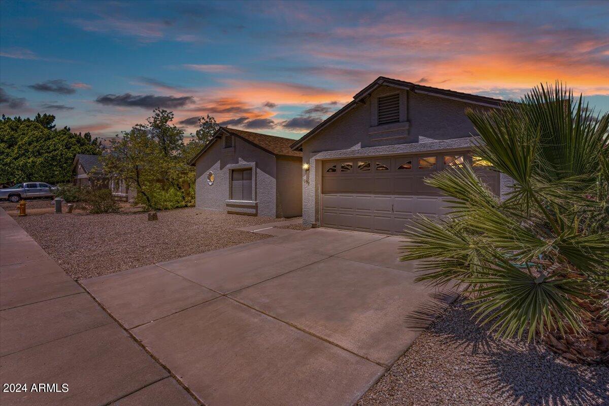 10932 W PUGET Avenue