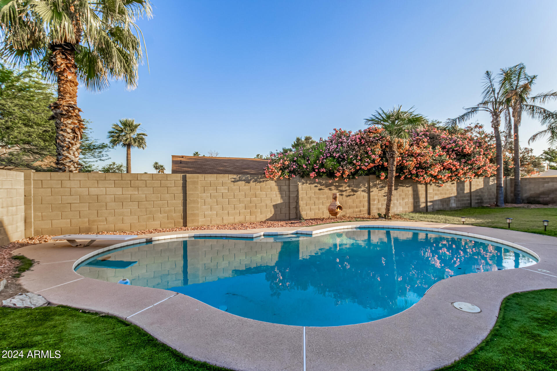 531 E SACK Drive
