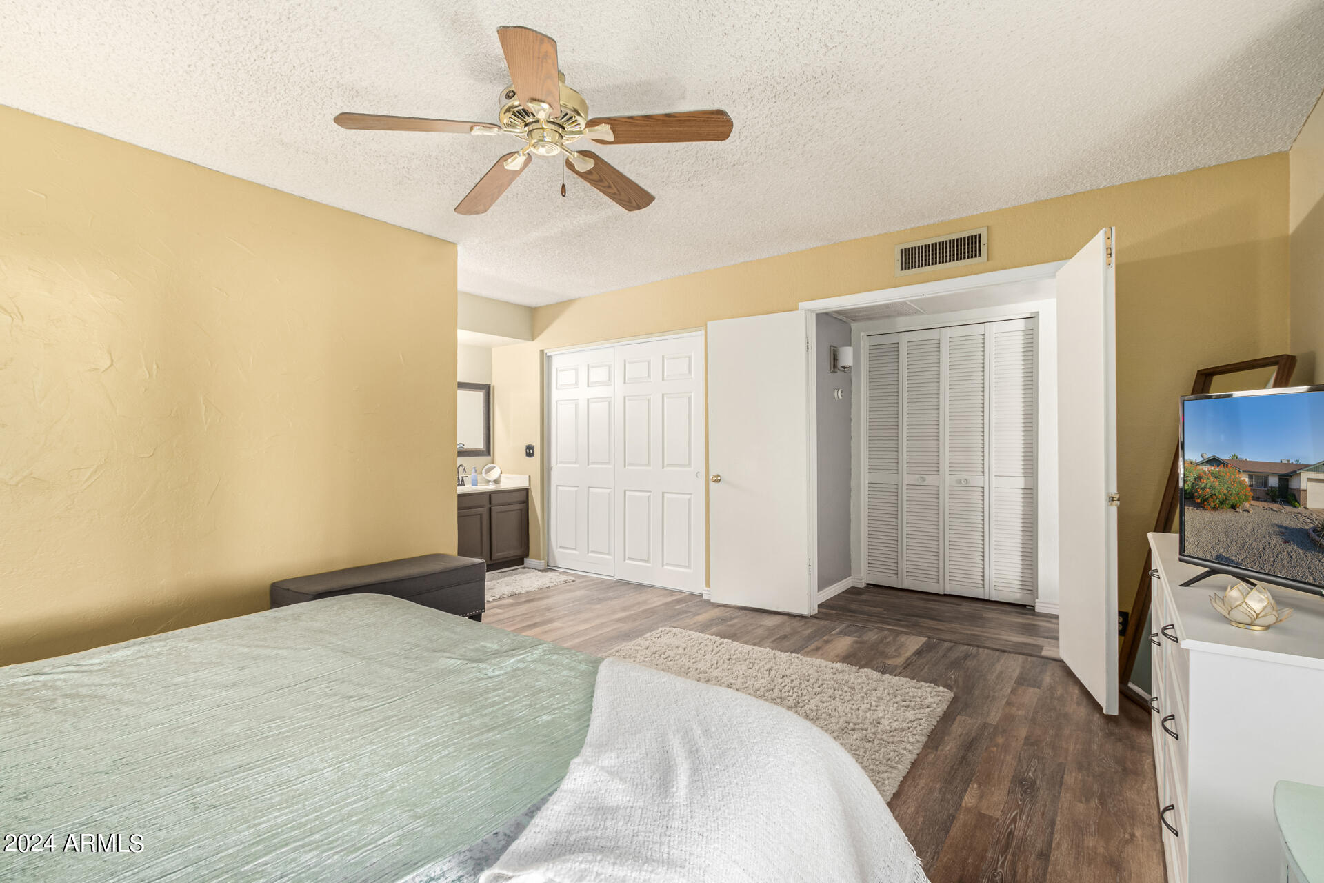531 E SACK Drive