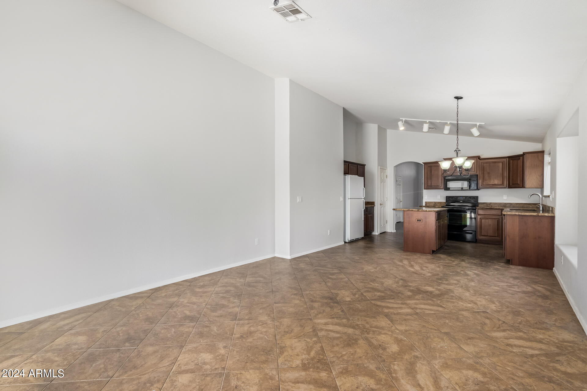 5754 S BRITTANY Lane