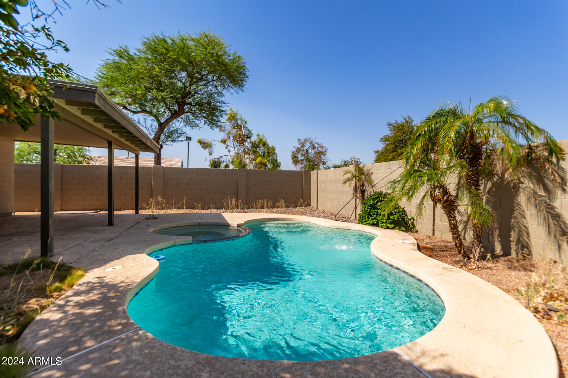 5754 S BRITTANY Lane