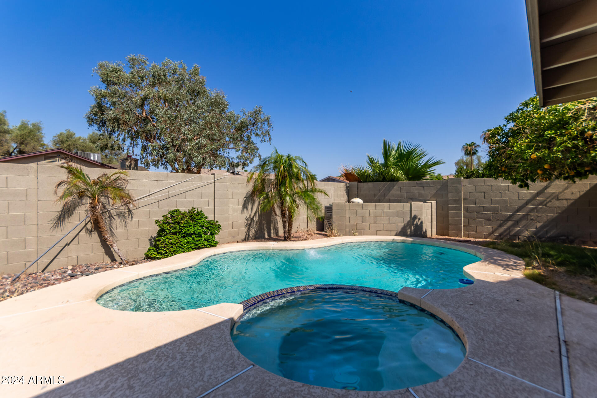 5754 S BRITTANY Lane