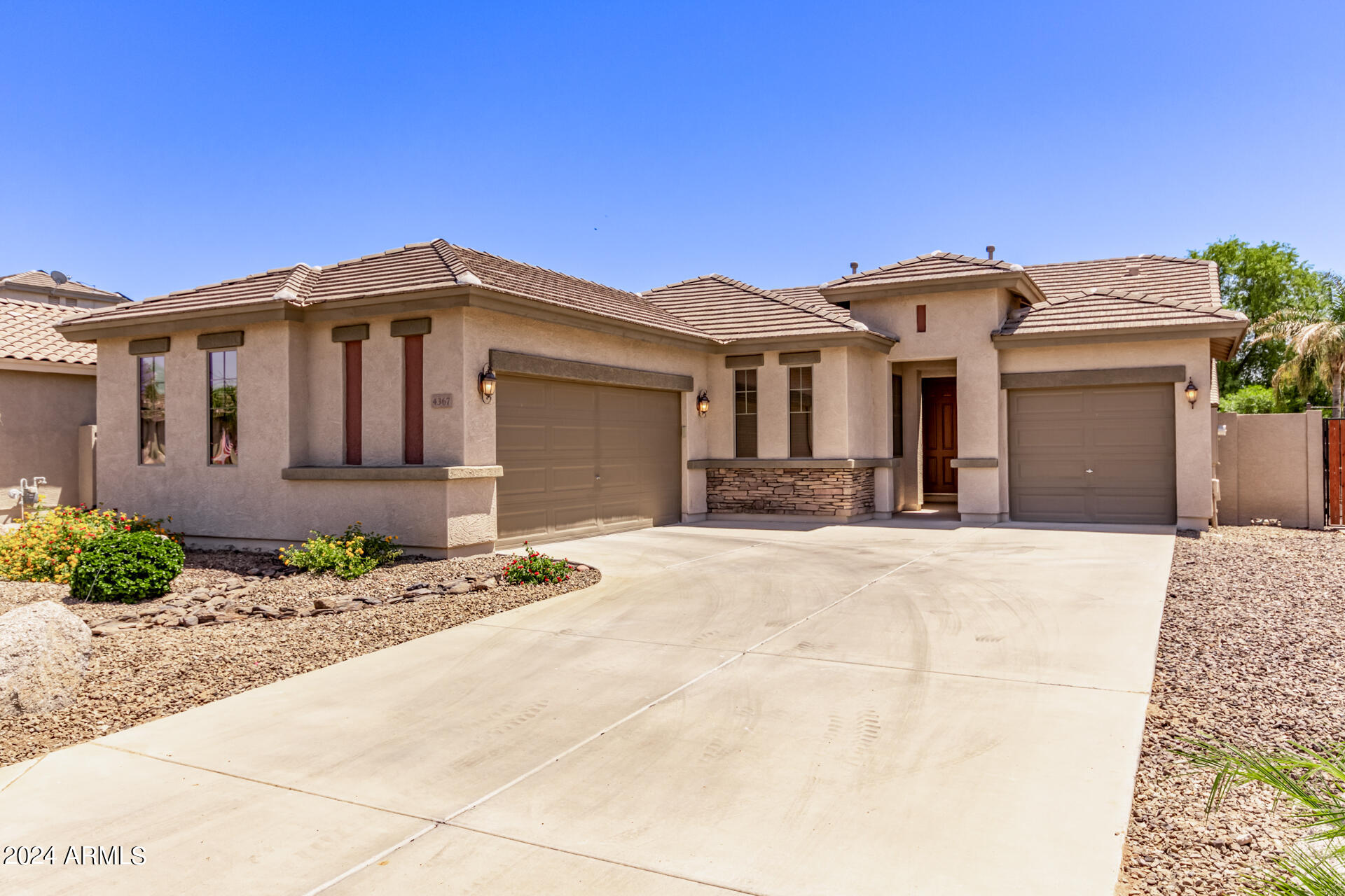 4367 E KILLARNEY Street