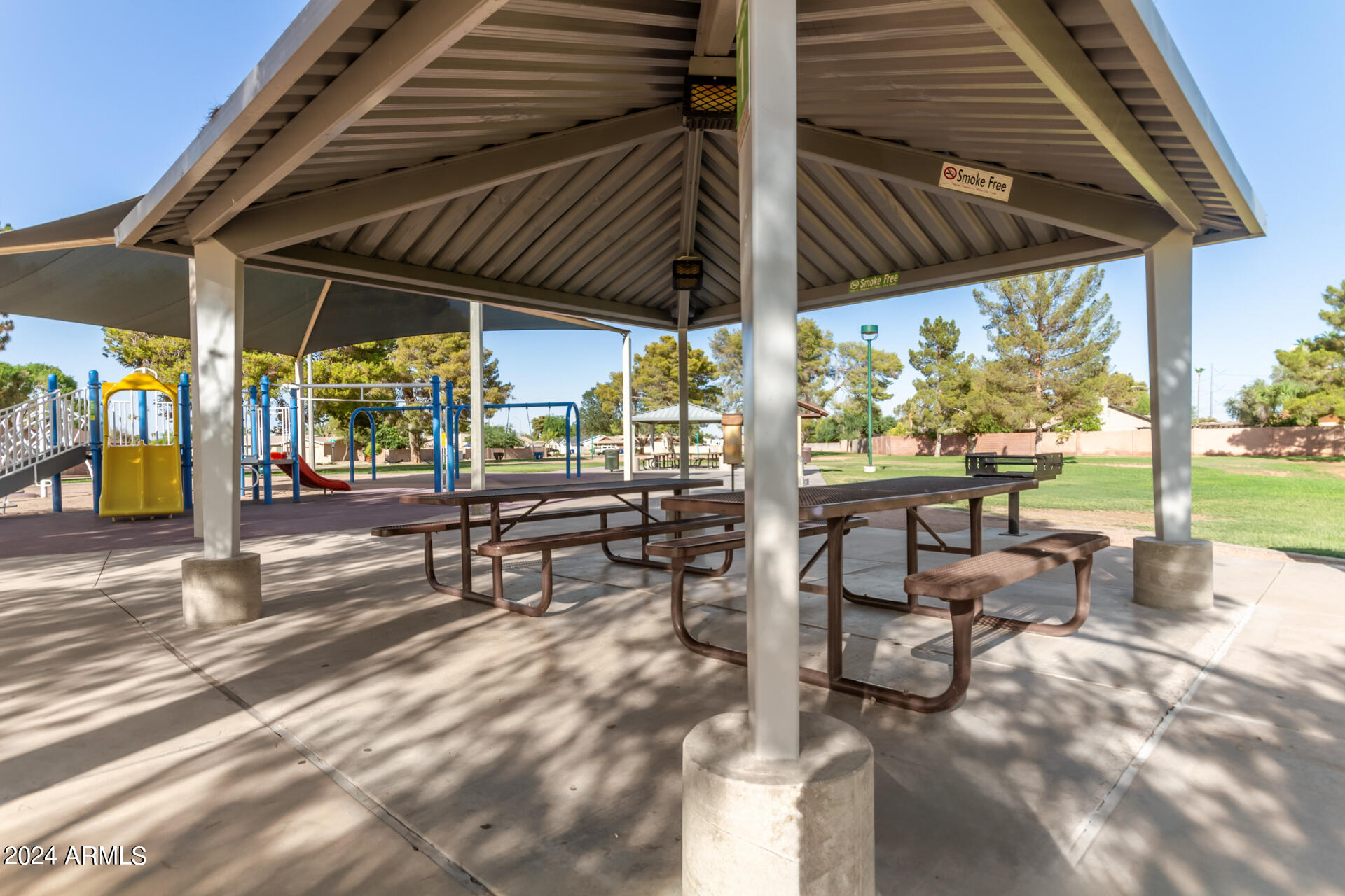 2365 W PORTOBELLO Avenue