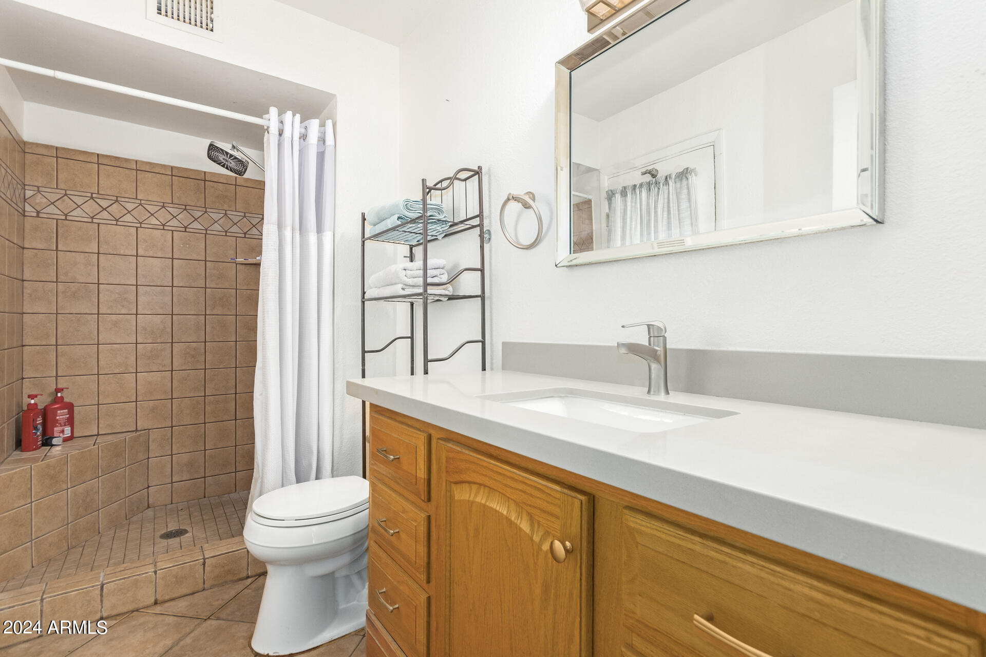 2365 W PORTOBELLO Avenue