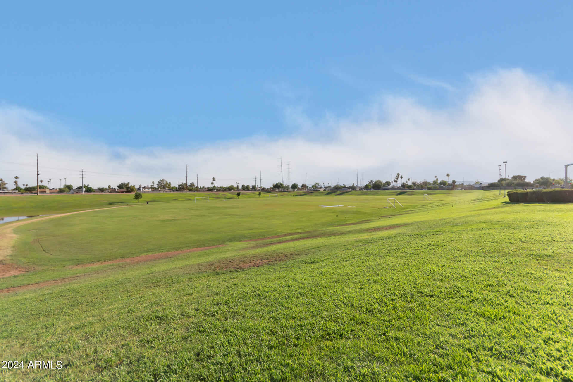 2365 W PORTOBELLO Avenue