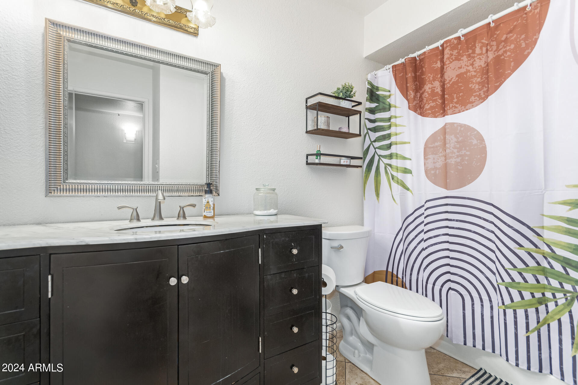 2365 W PORTOBELLO Avenue