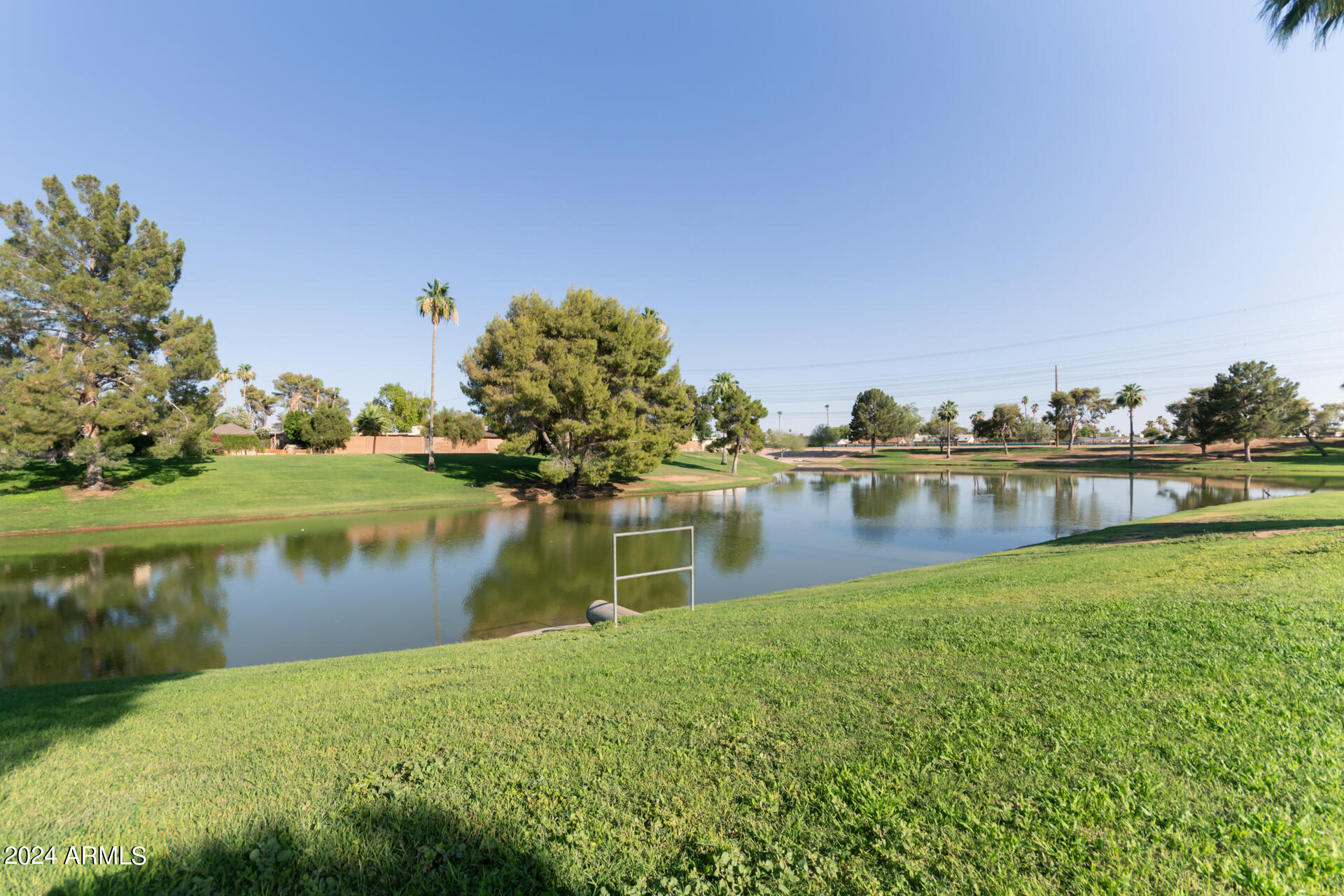 2365 W PORTOBELLO Avenue