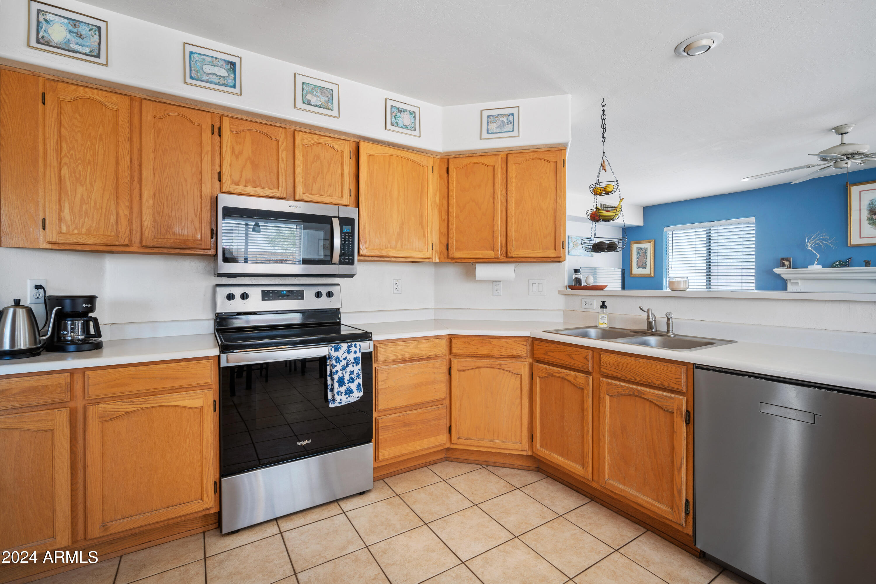 4016 E WILDCAT Drive