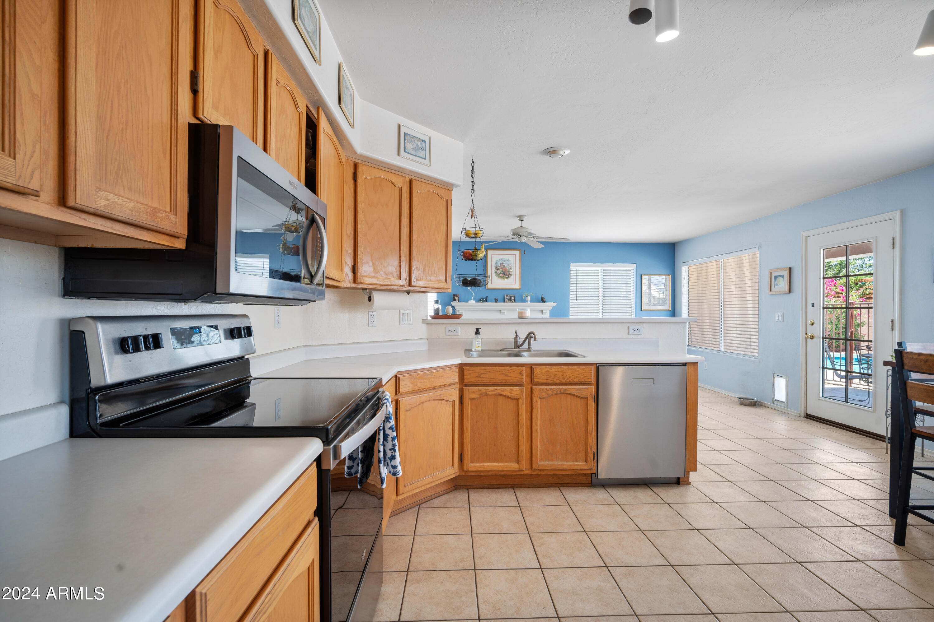 4016 E WILDCAT Drive