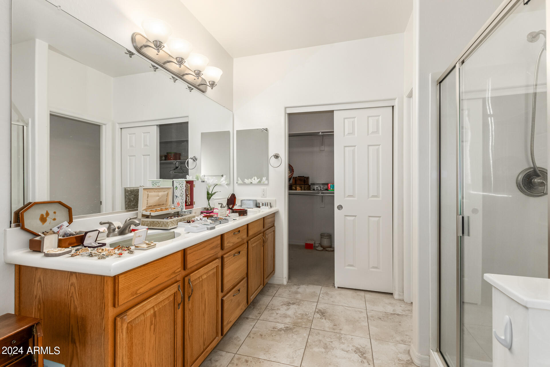 25546 W ST JAMES Avenue