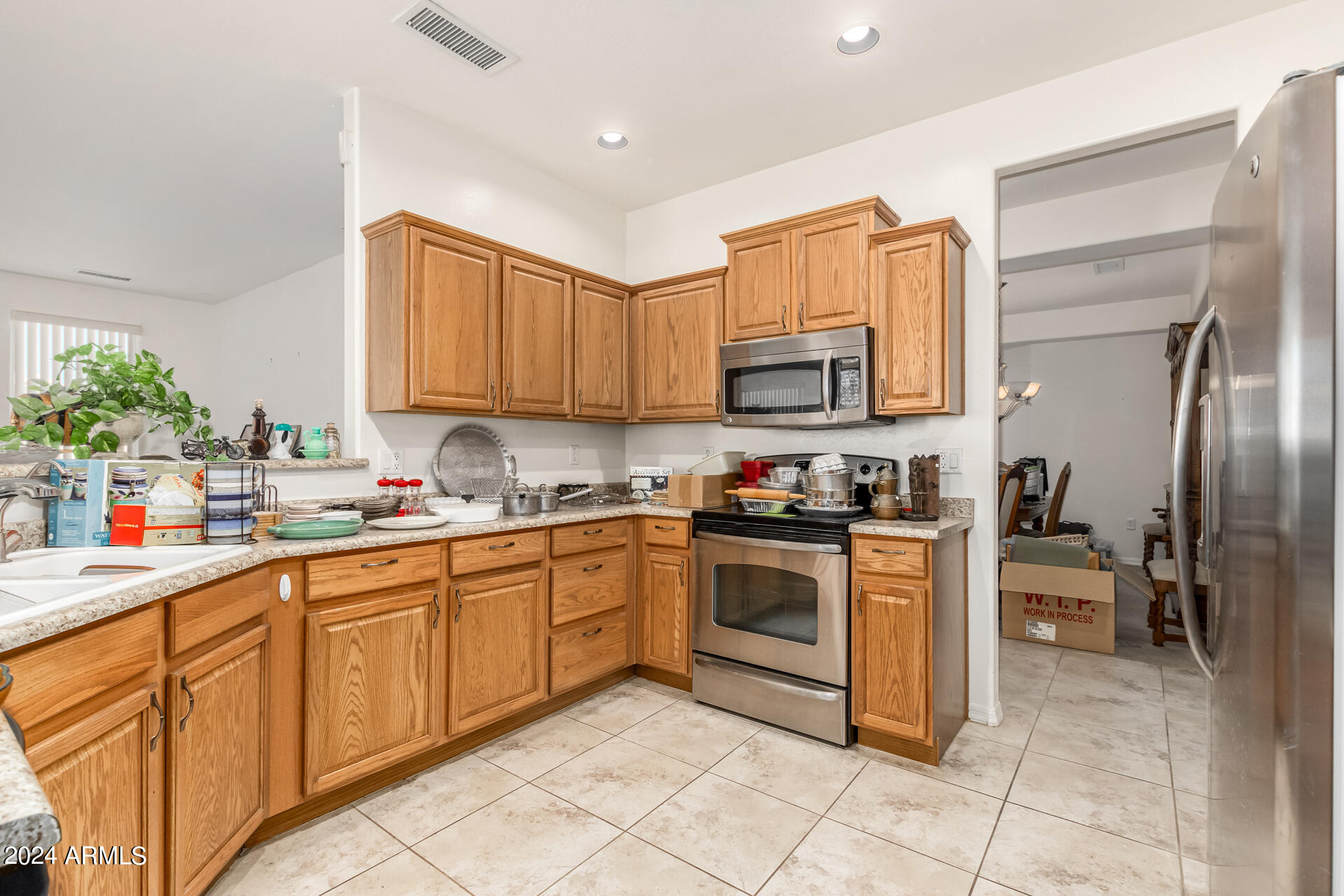 25546 W ST JAMES Avenue