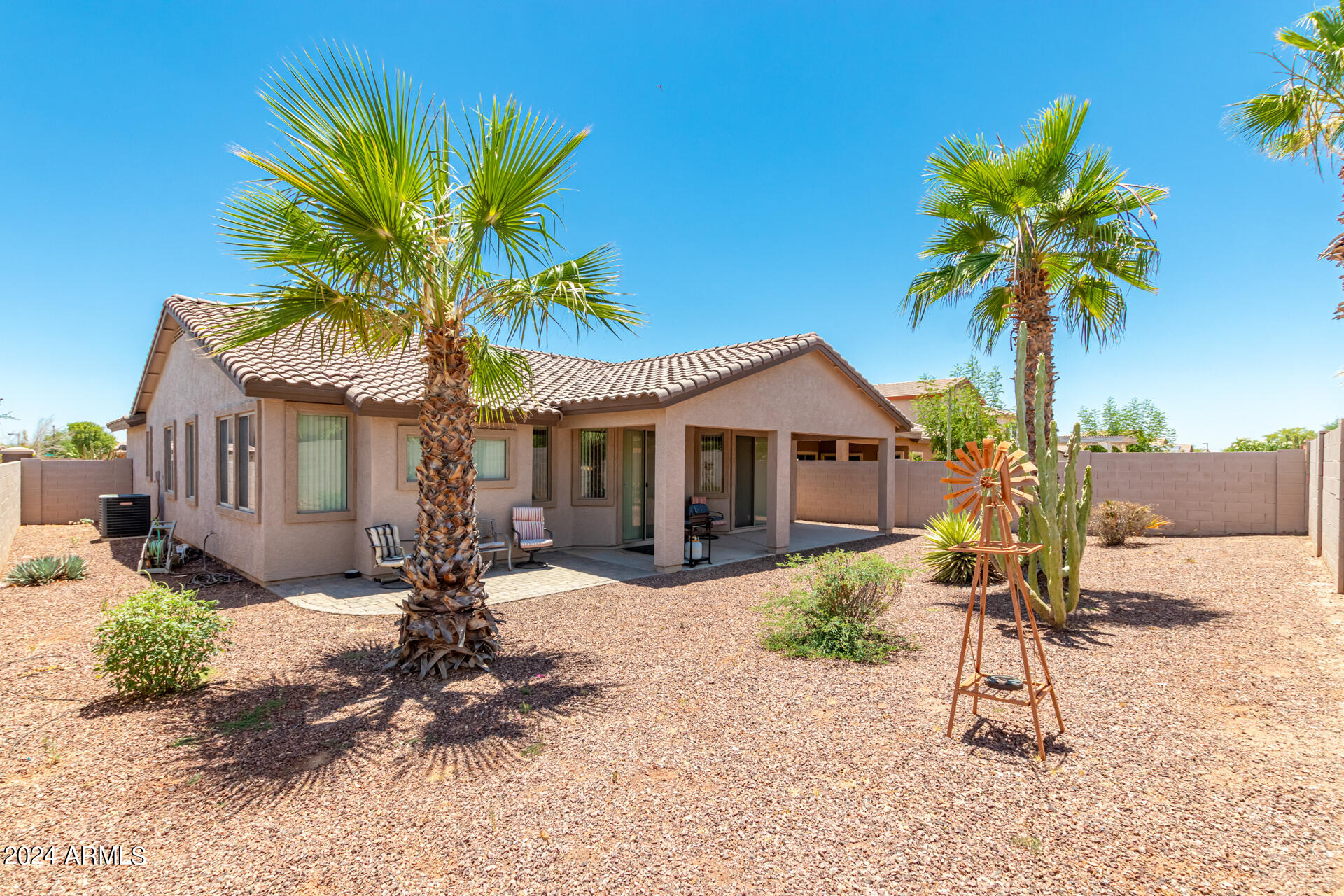 25546 W ST JAMES Avenue