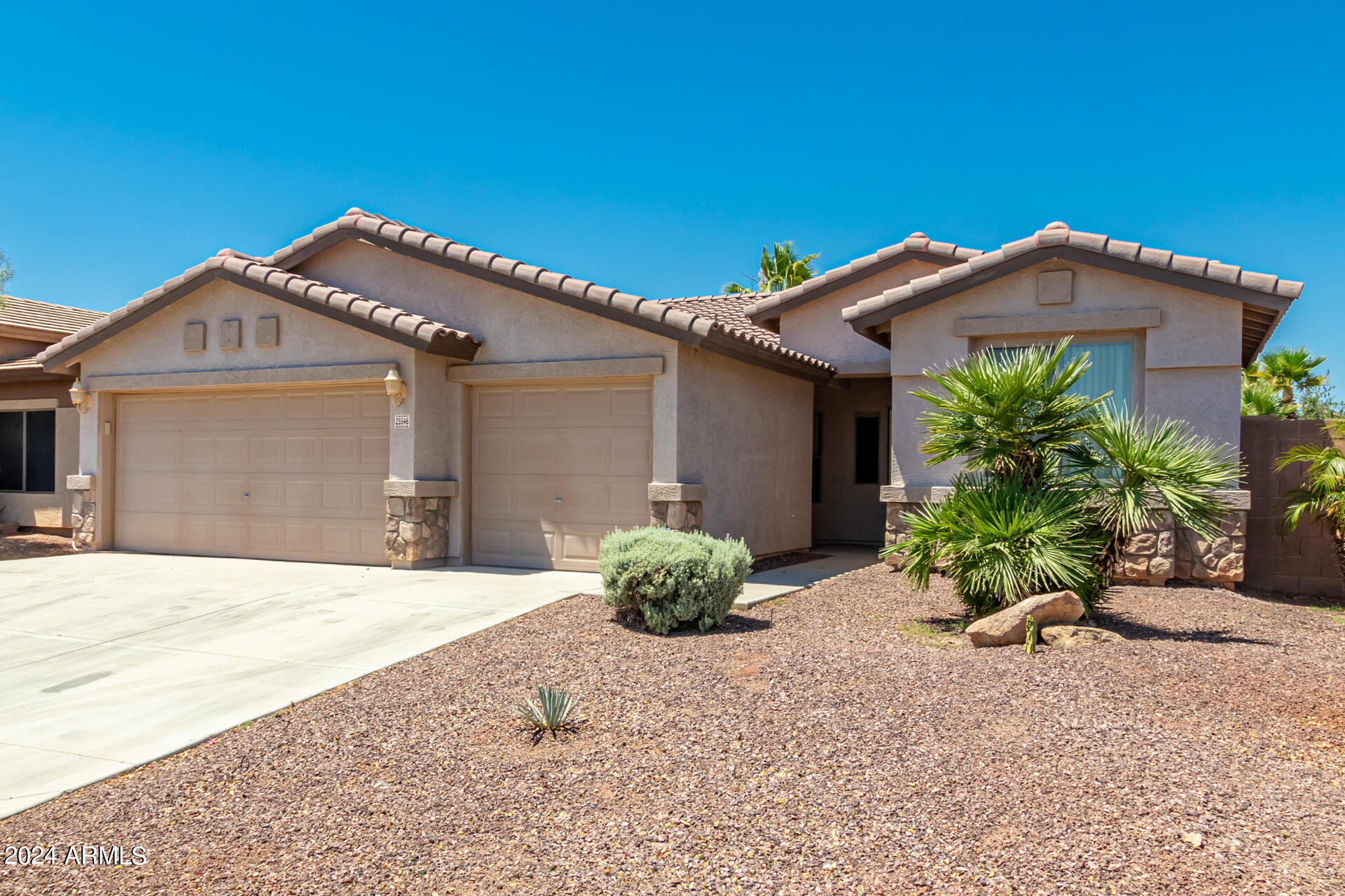 25546 W ST JAMES Avenue