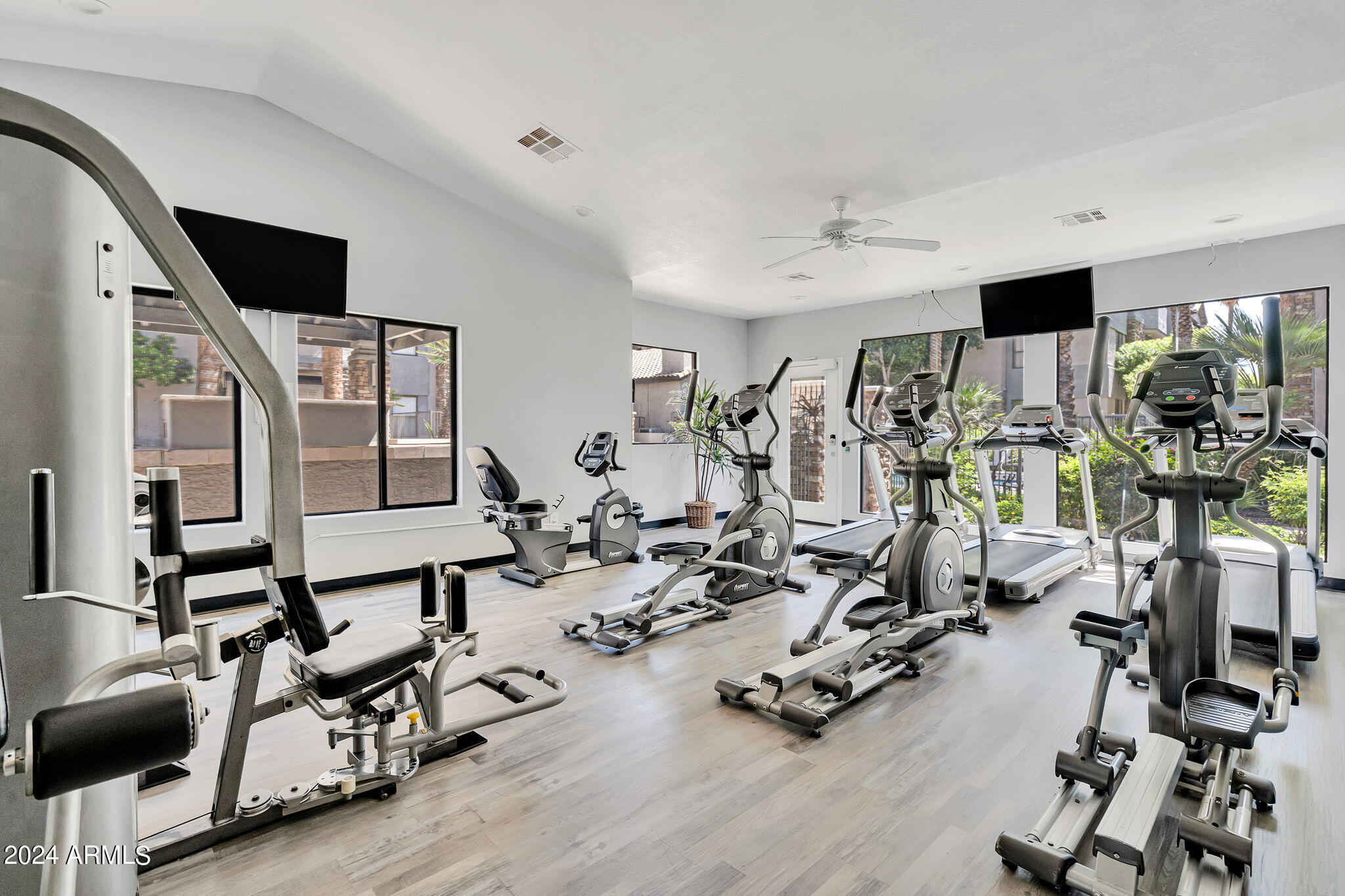 2025 E CAMPBELL Avenue # 164