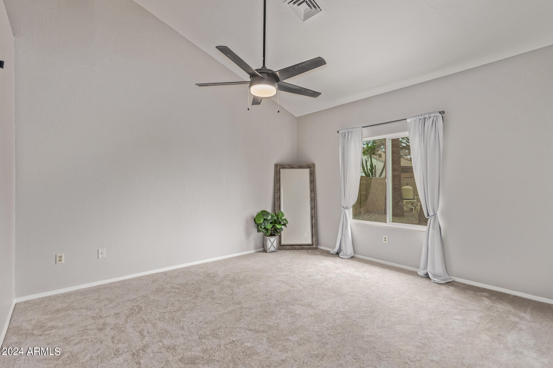 6150 W DEL RIO Street