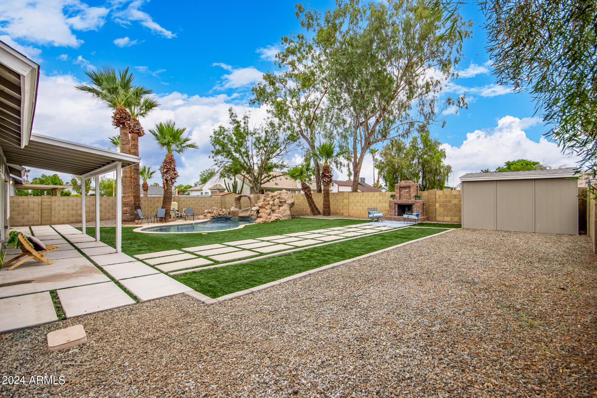 6150 W DEL RIO Street