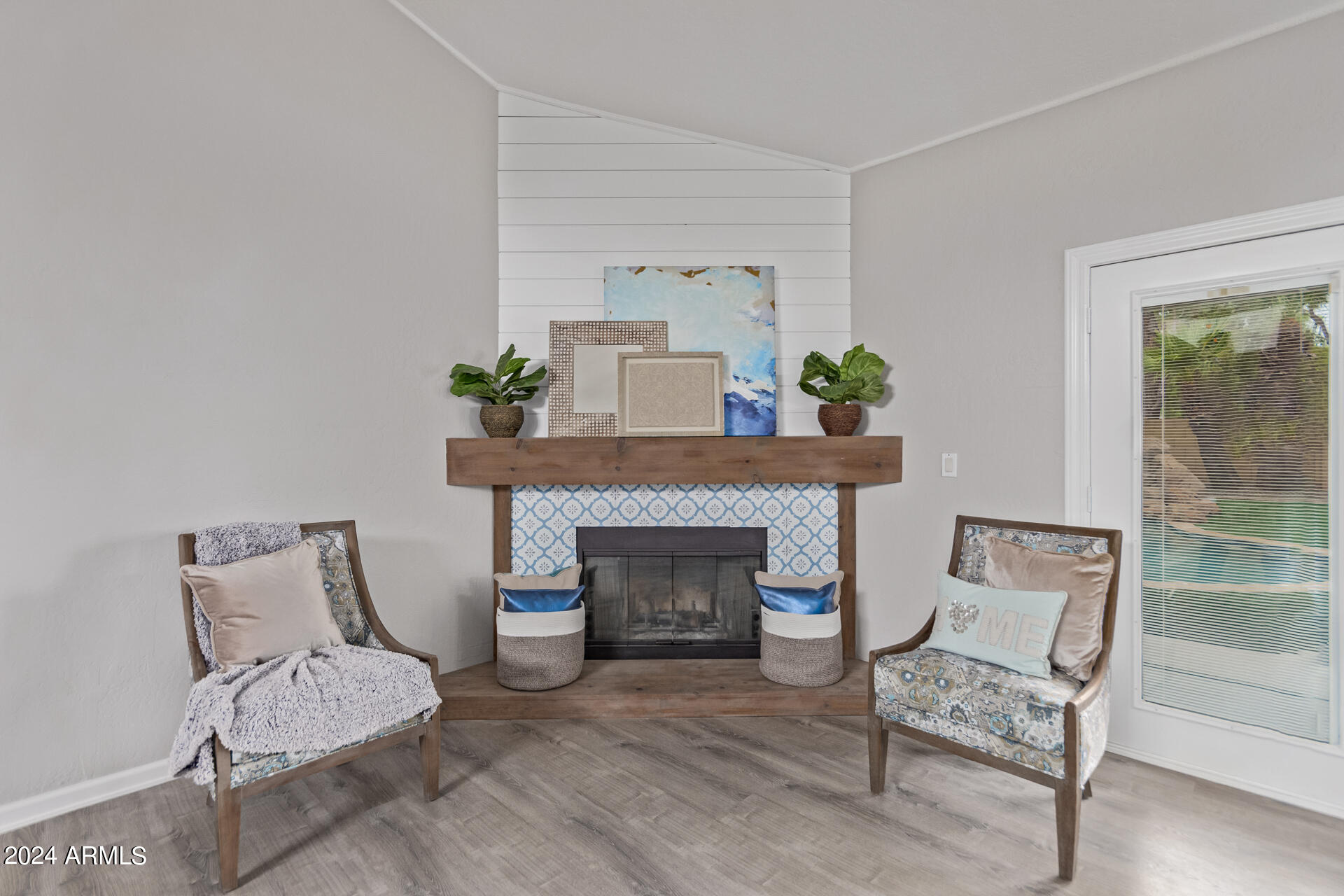 6150 W DEL RIO Street