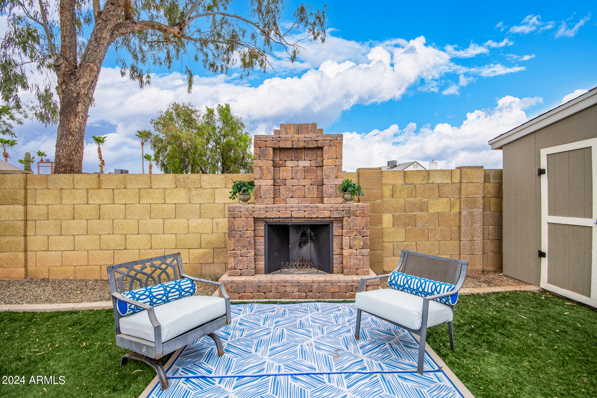 6150 W DEL RIO Street