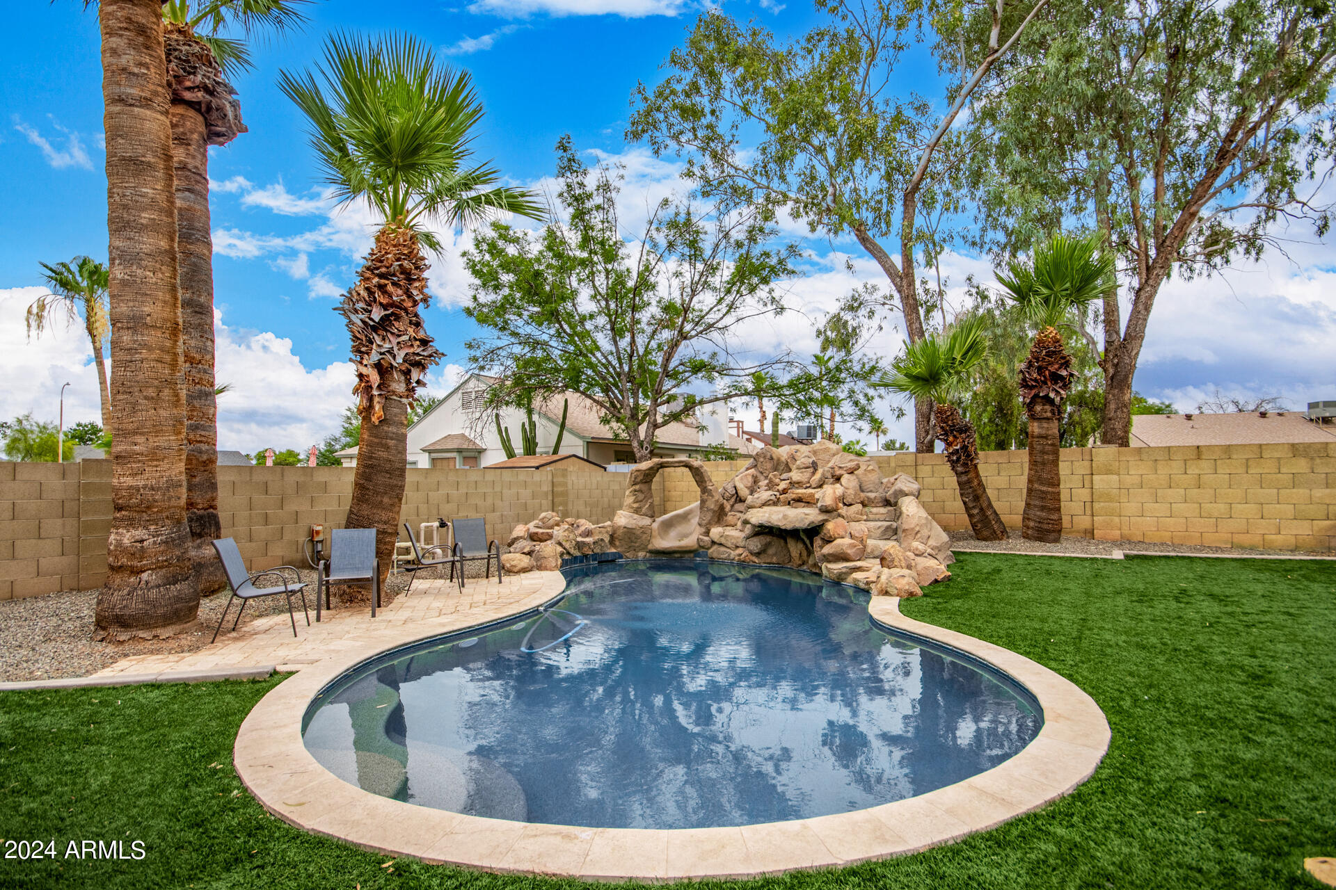 6150 W DEL RIO Street