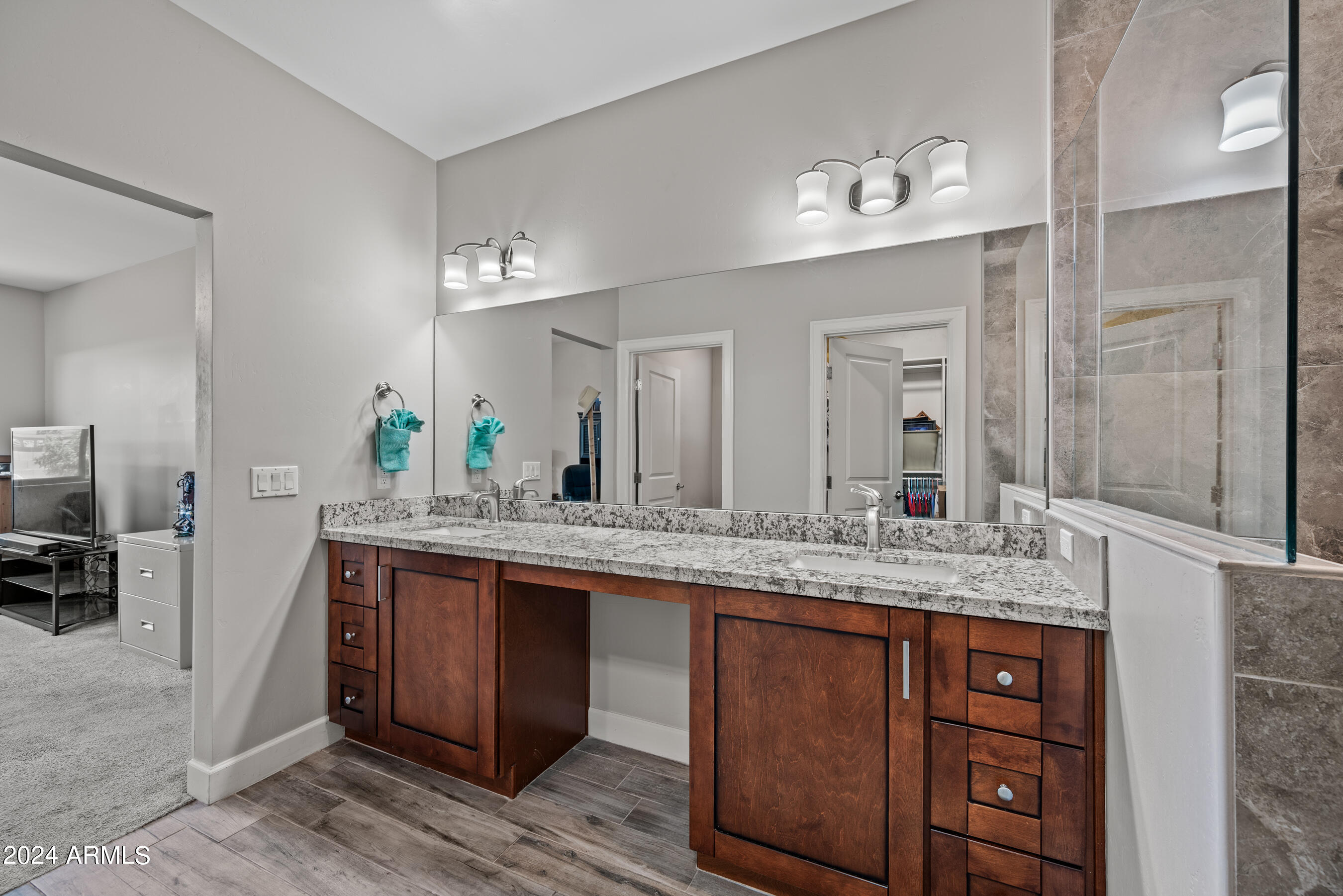 5944 E HERMOSA VISTA Drive