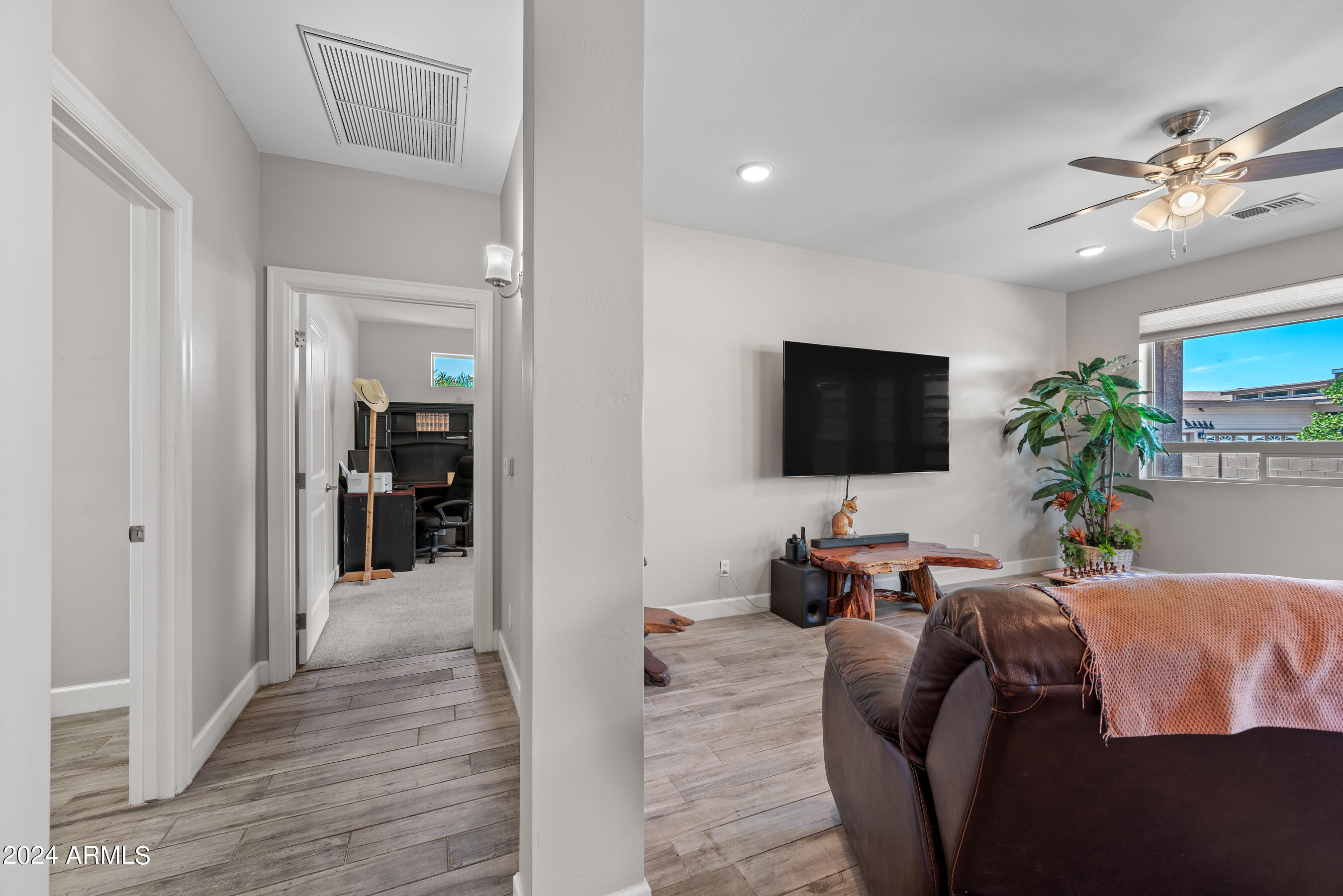 5944 E HERMOSA VISTA Drive