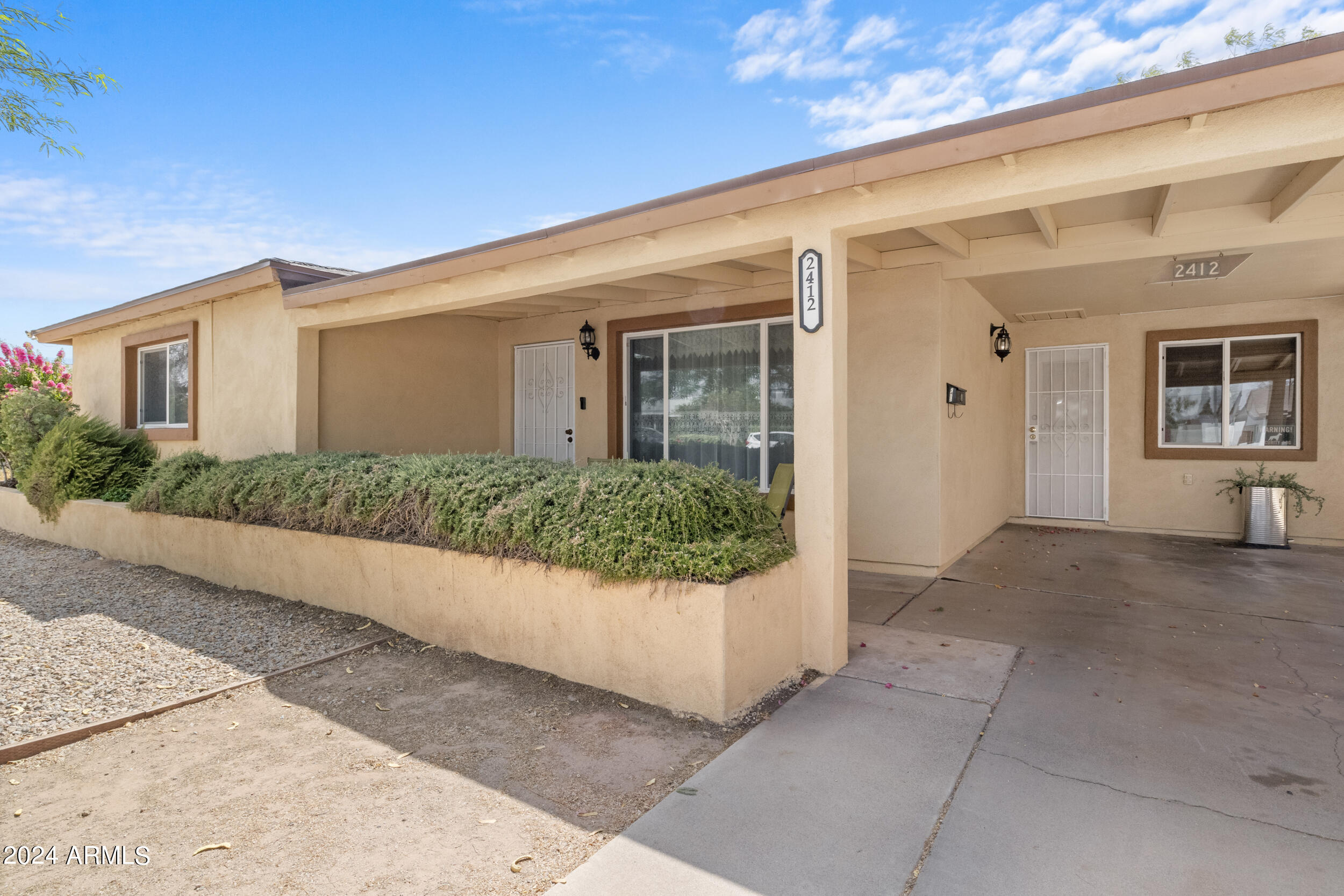 2412 N 36TH Place