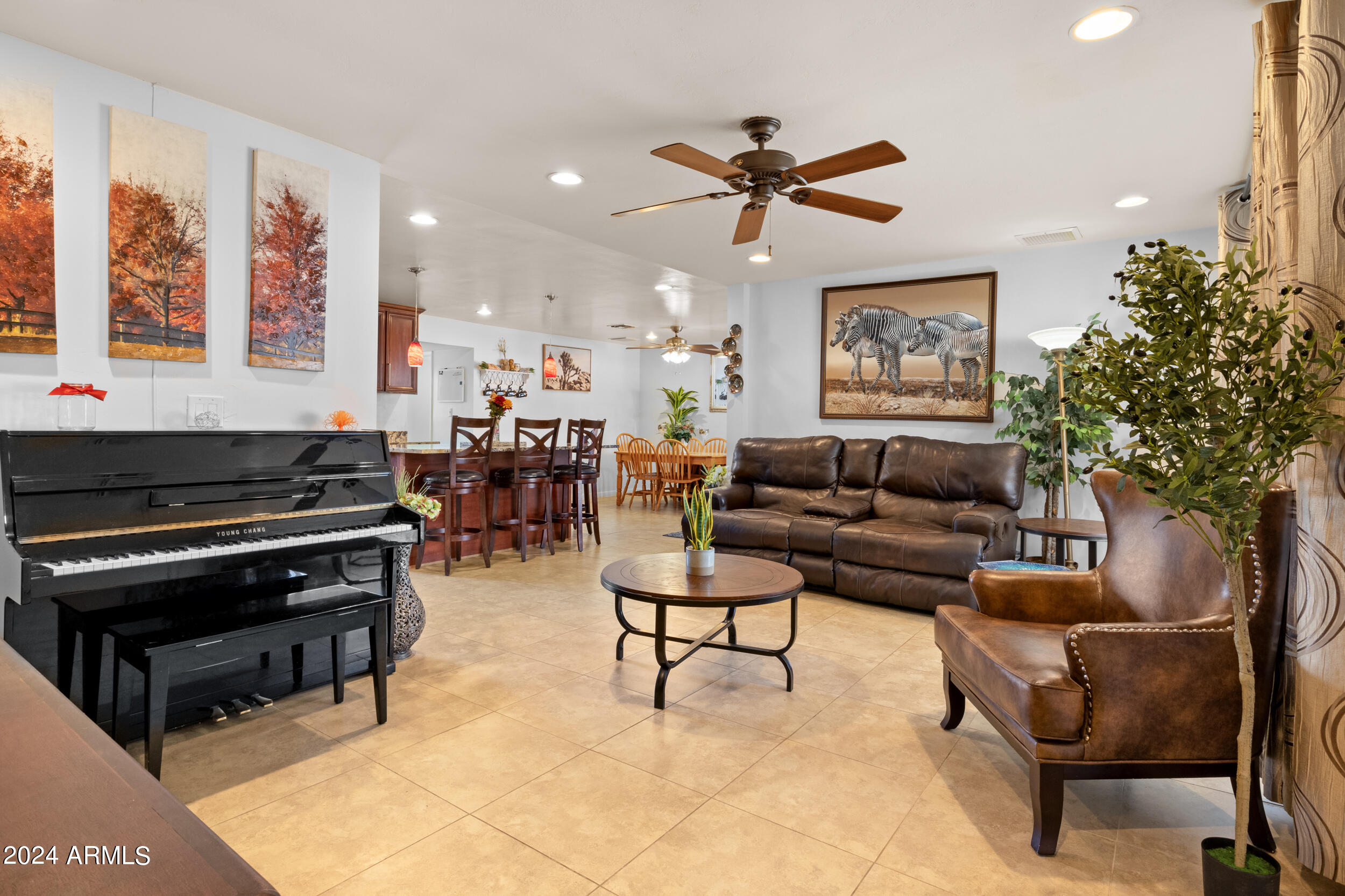 2412 N 36TH Place