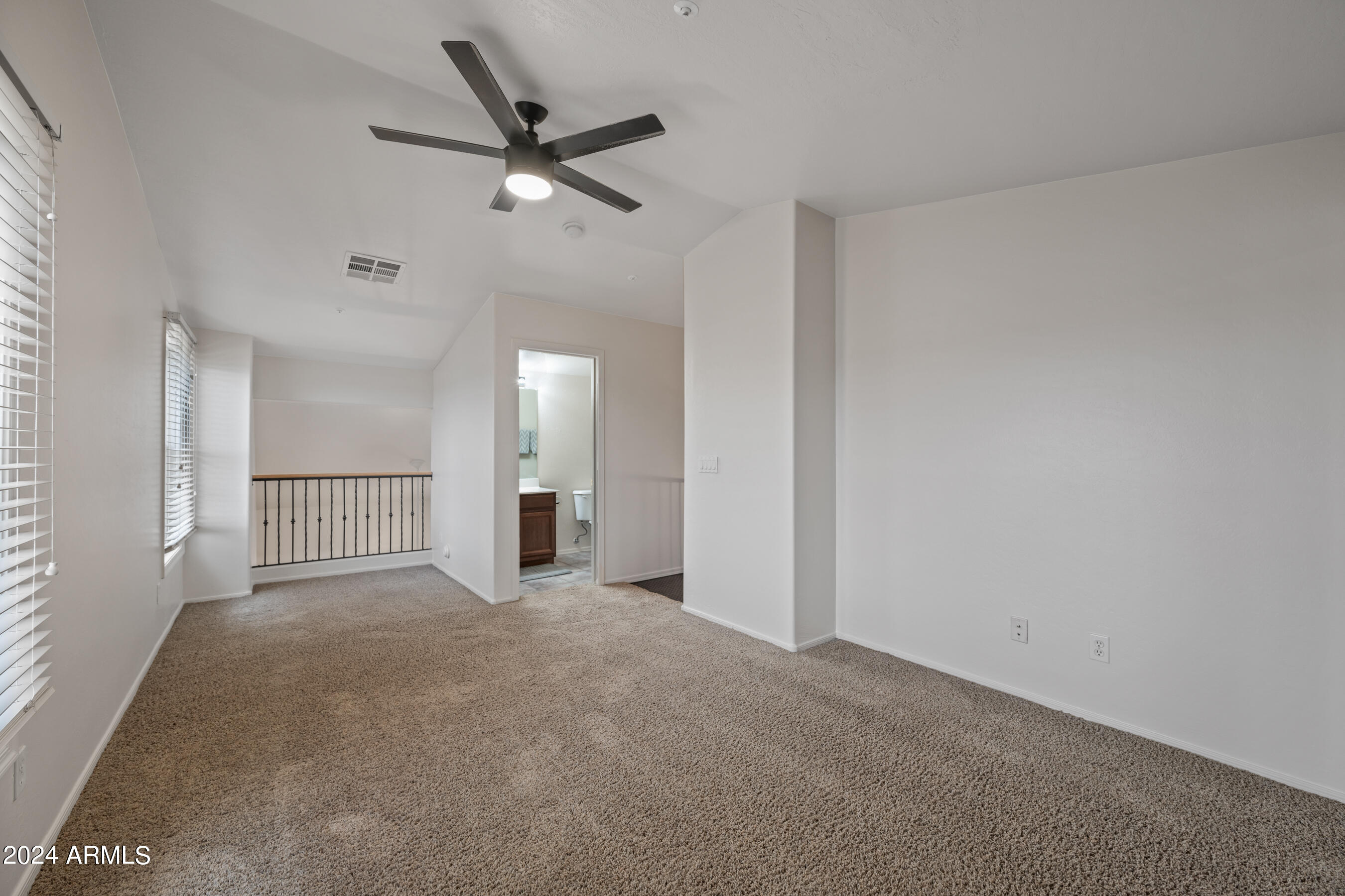 4042 E JASPER Drive