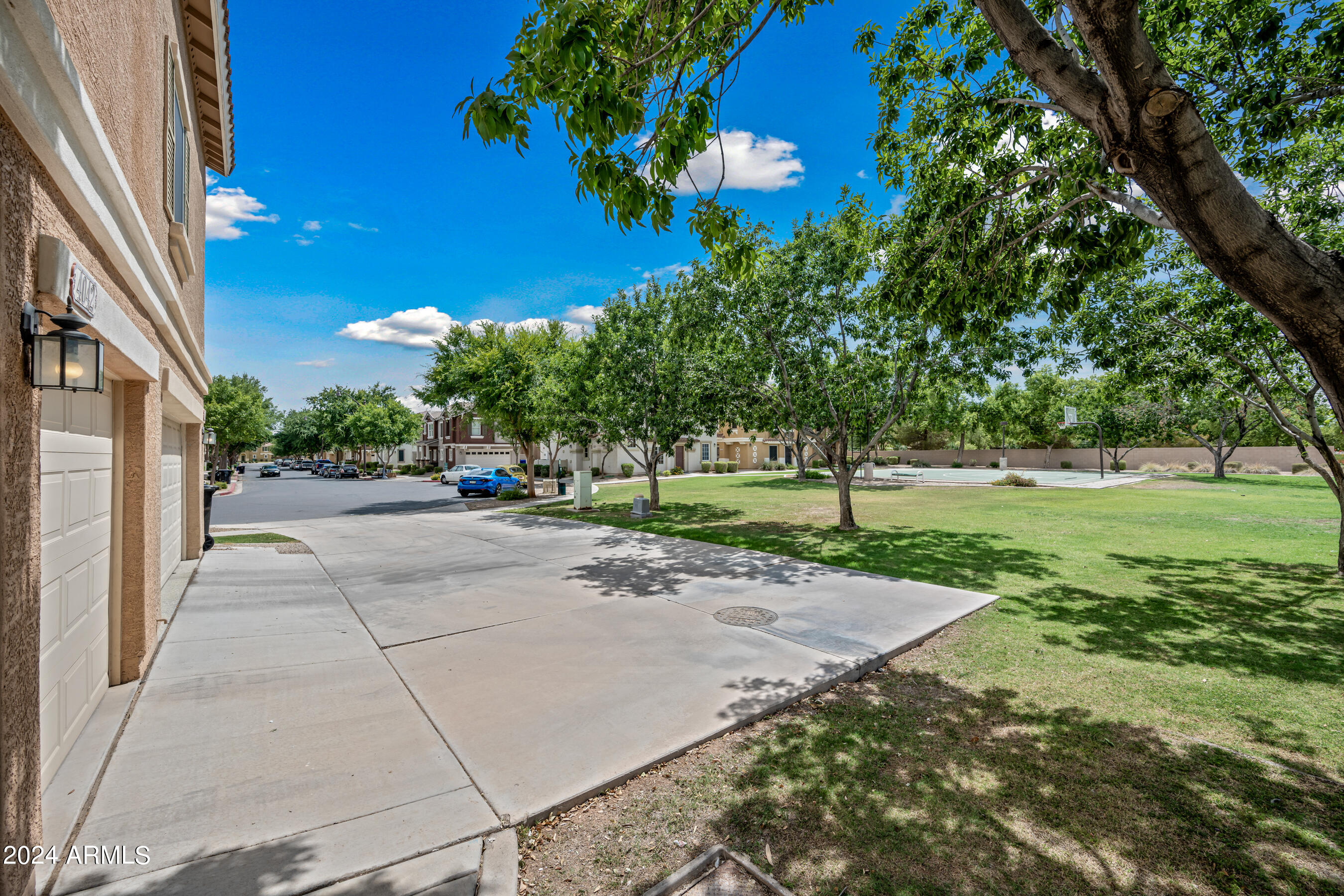 4042 E JASPER Drive