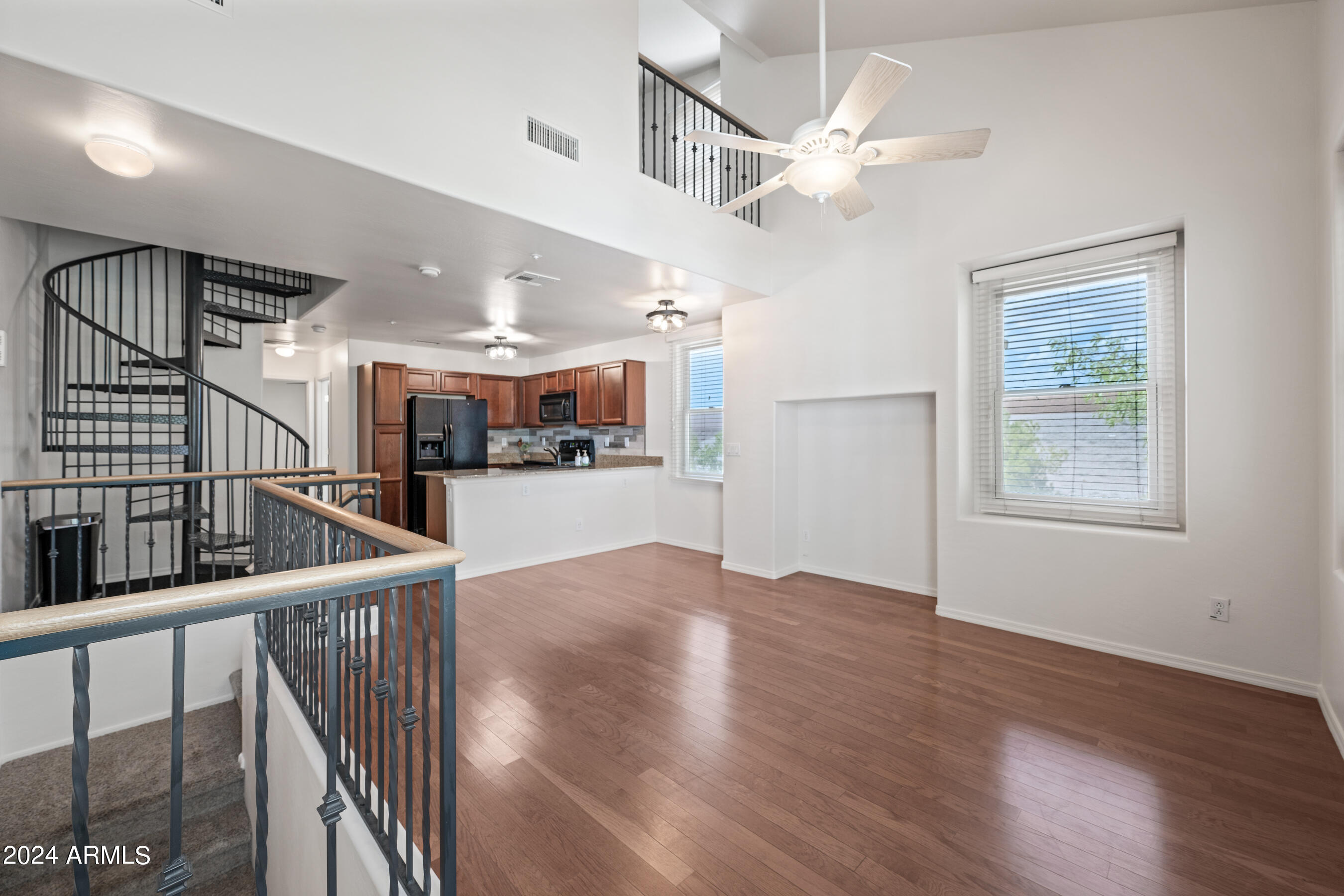 4042 E JASPER Drive