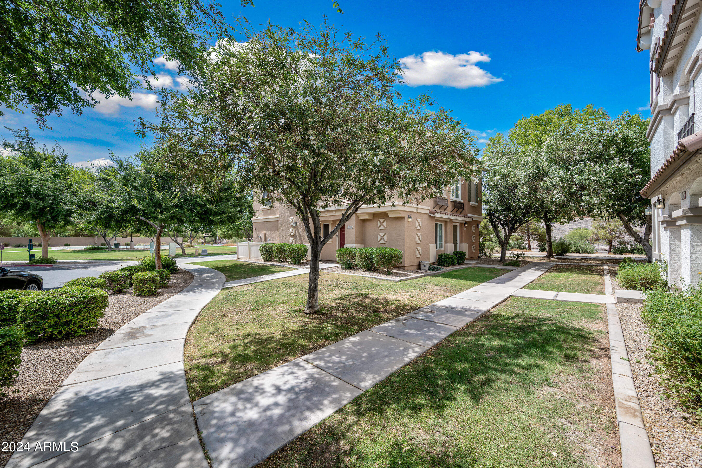 4042 E JASPER Drive