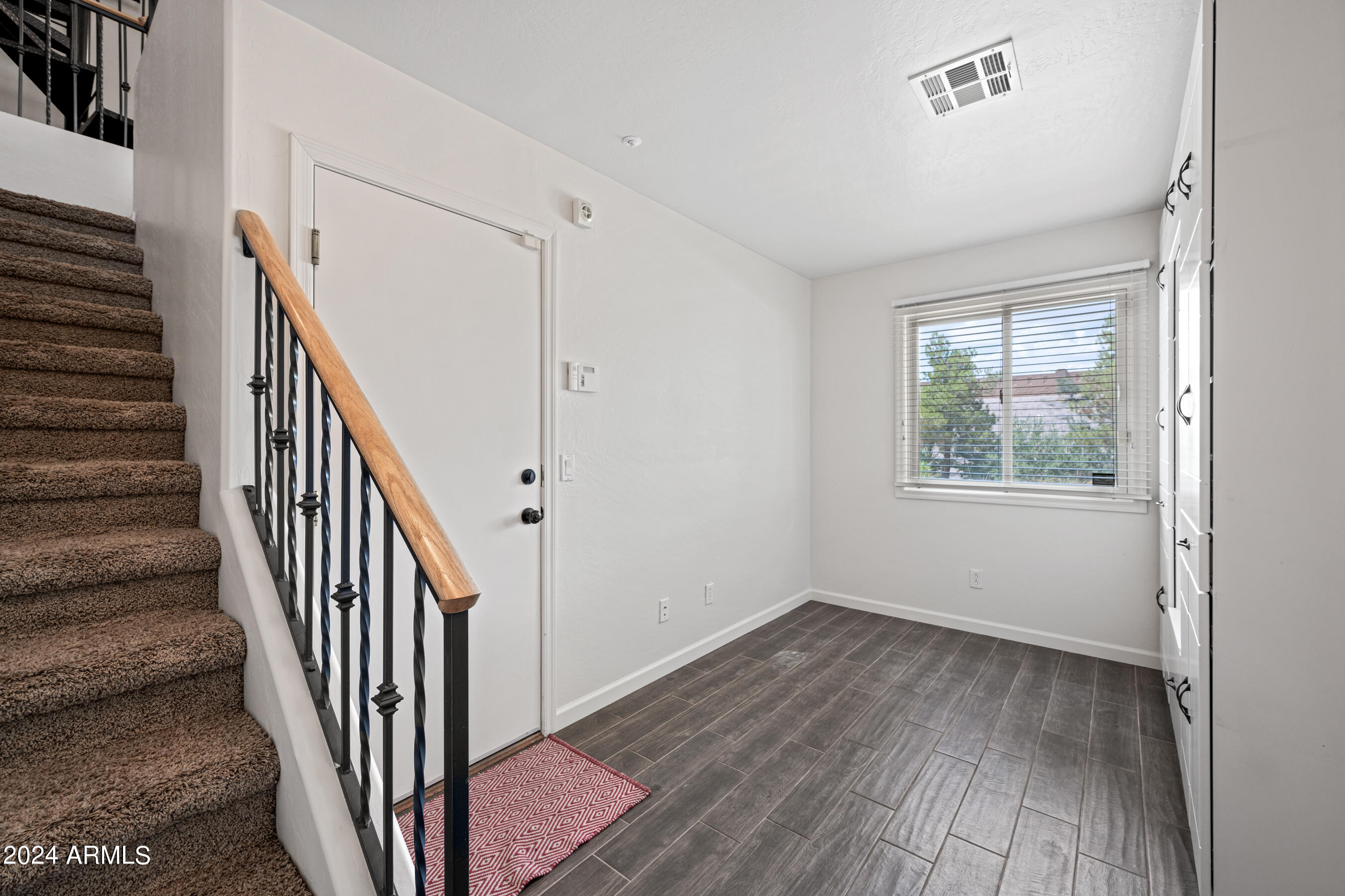 4042 E JASPER Drive