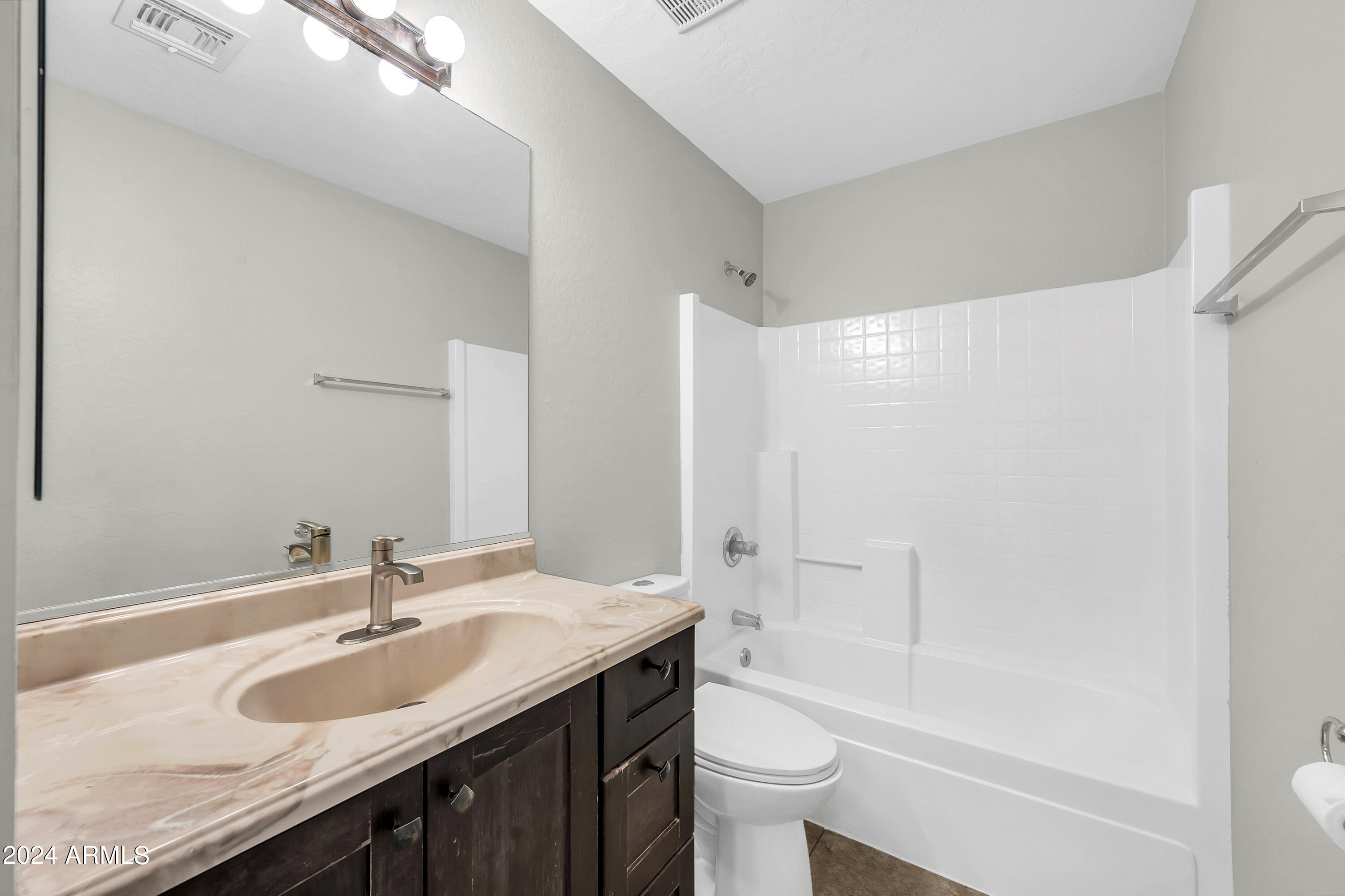 597 W PALO VERDE Street