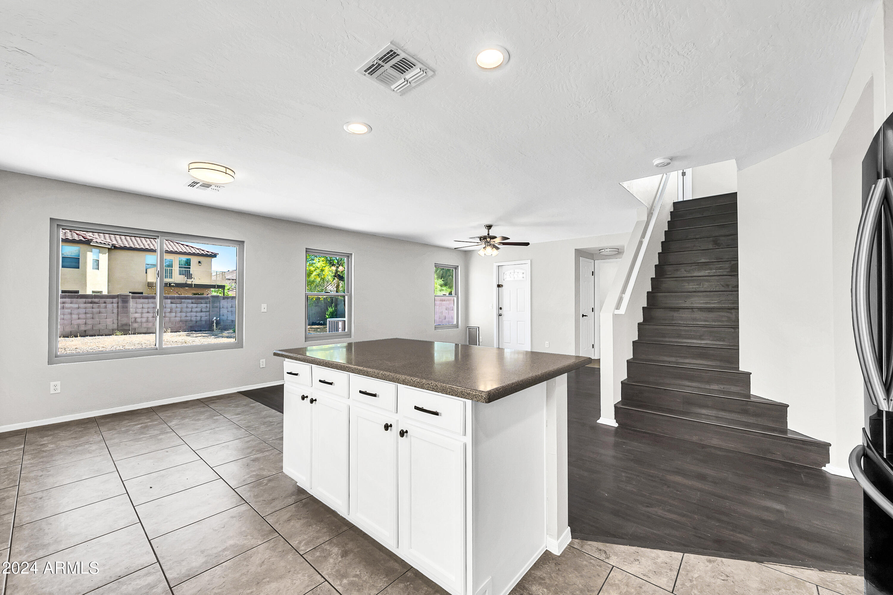 597 W PALO VERDE Street