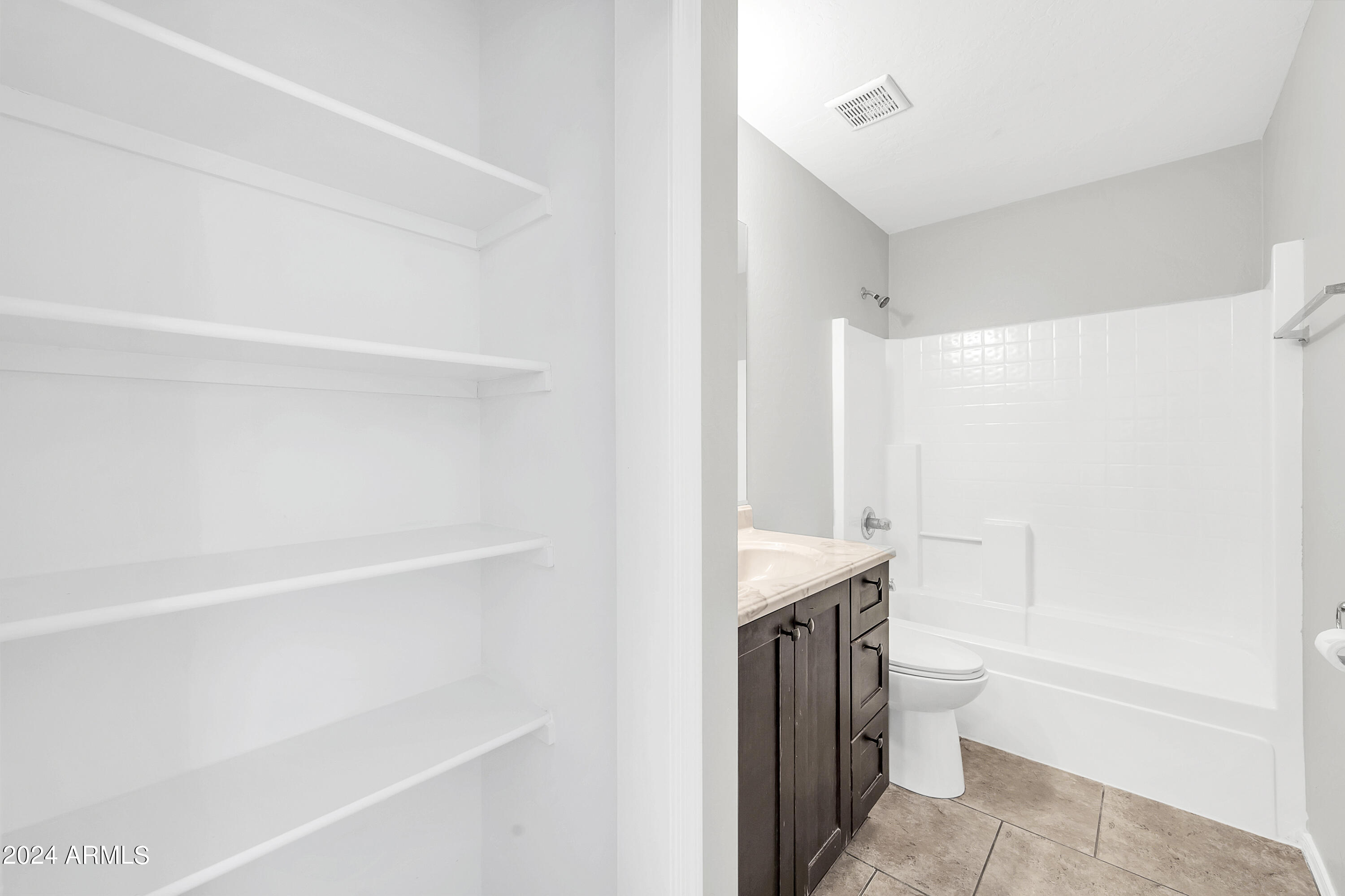 597 W PALO VERDE Street