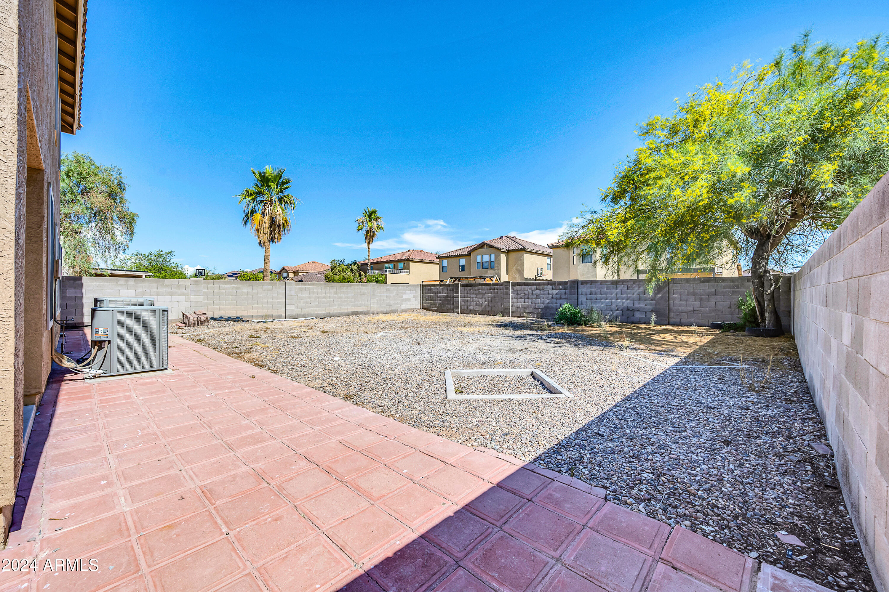 597 W PALO VERDE Street