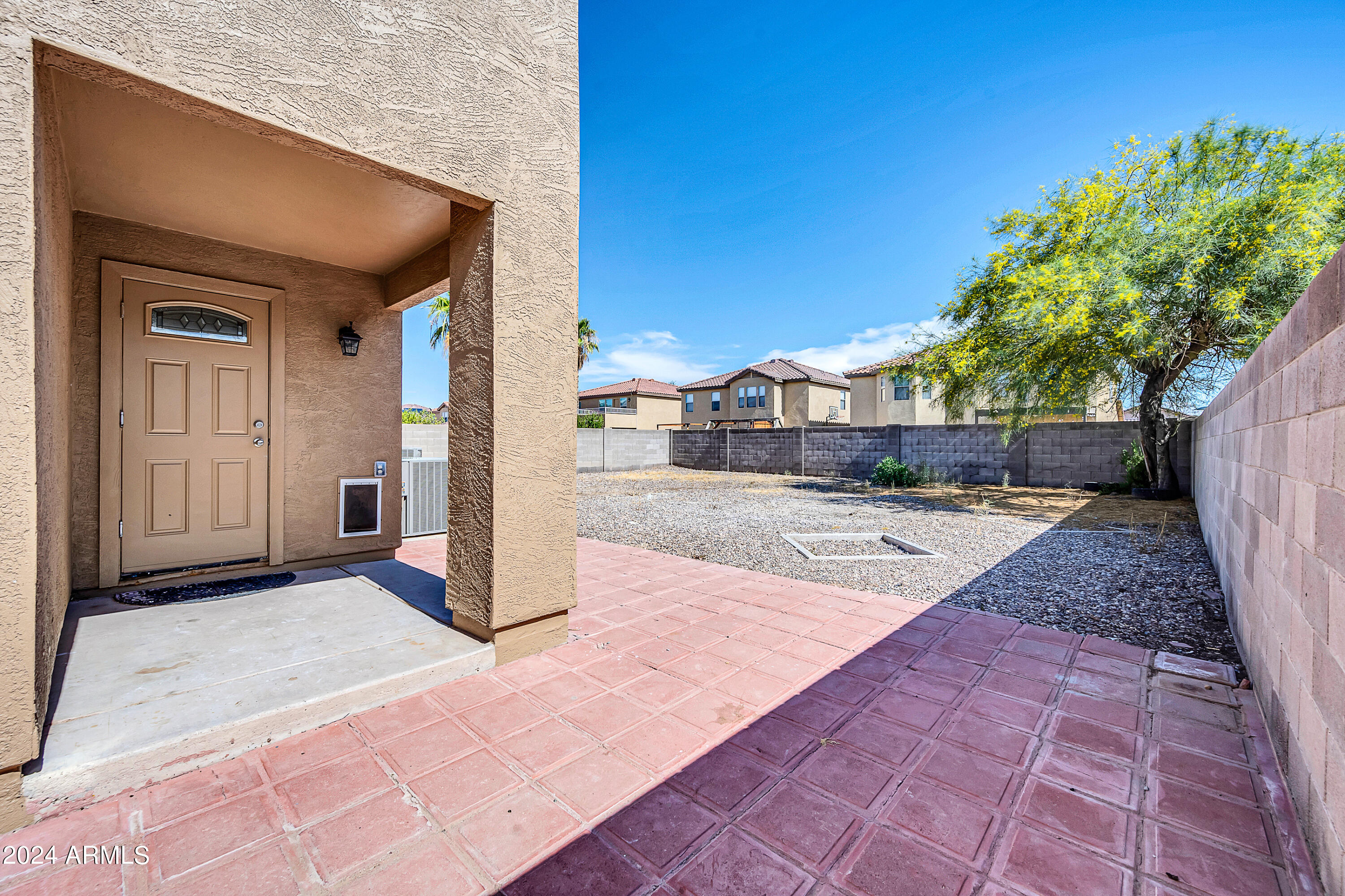 597 W PALO VERDE Street