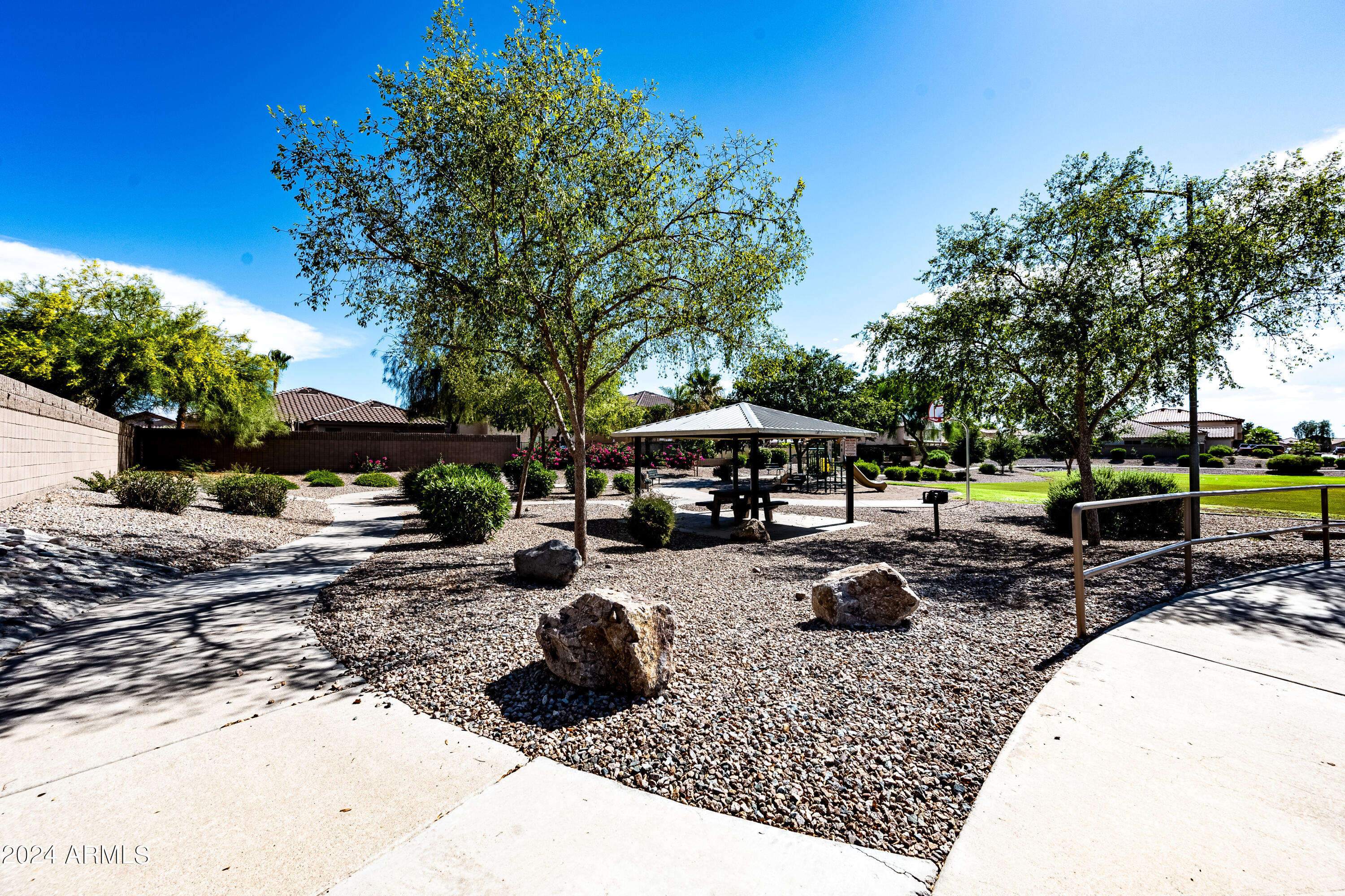 597 W PALO VERDE Street