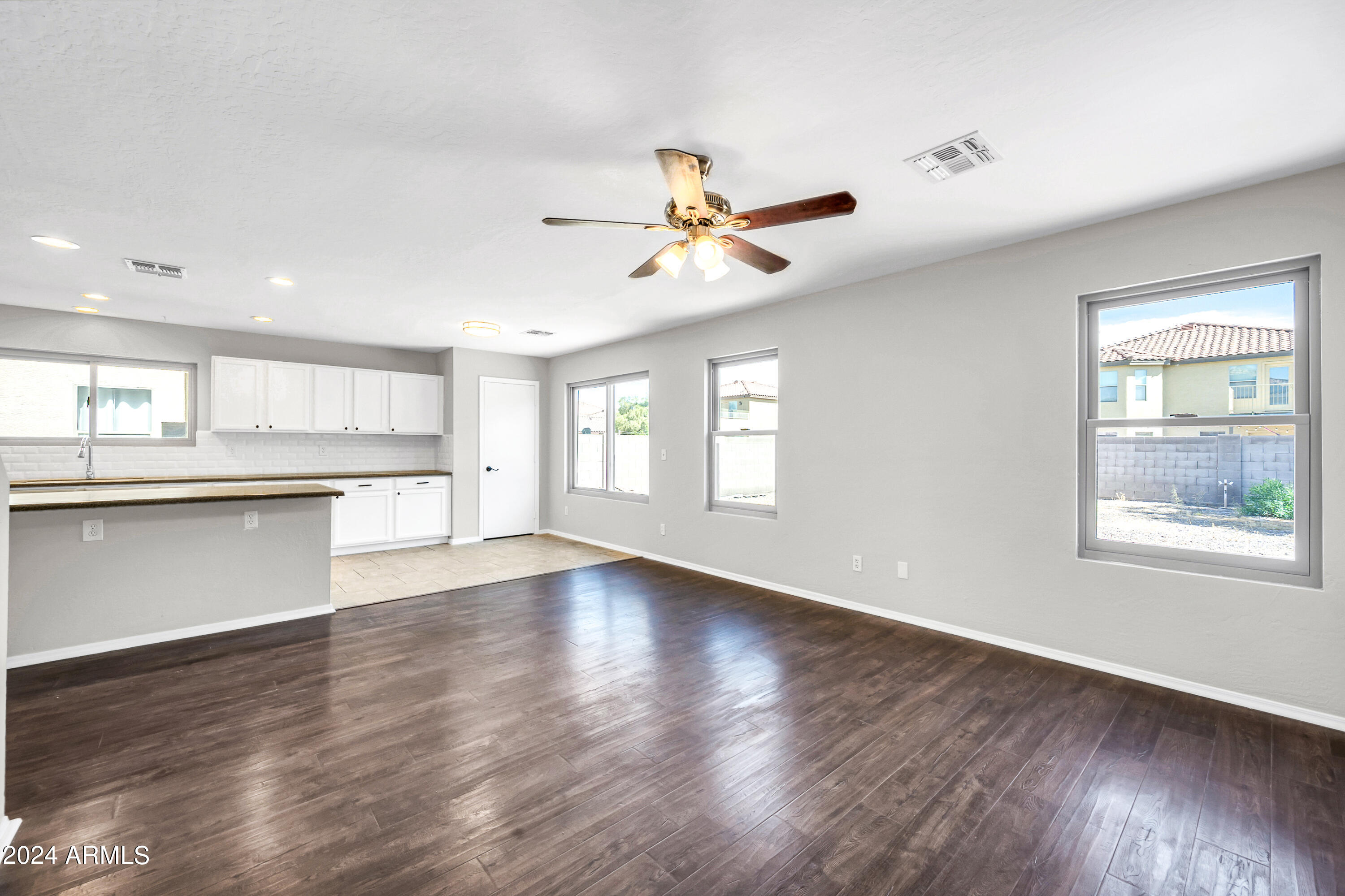 597 W PALO VERDE Street